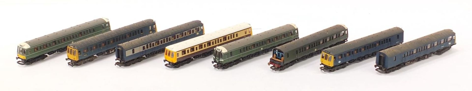 Eight Lima 00 gauge DMU locomotives : For Further Condition Reports Please Visit Our Website - - Image 4 of 5