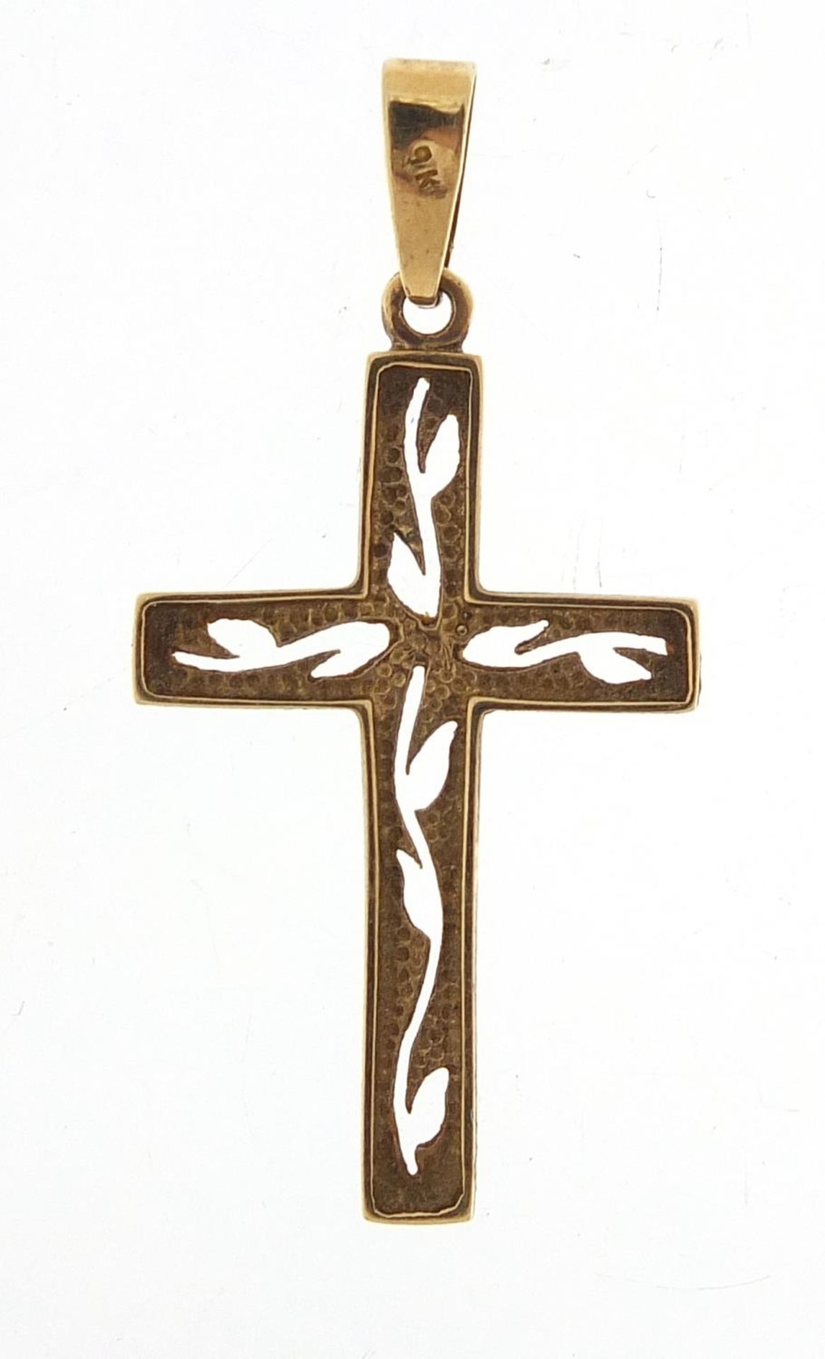9ct gold cross pendant with pierced decoration, 3.3cm high, 0.7g : For Further Condition Reports - Image 2 of 3