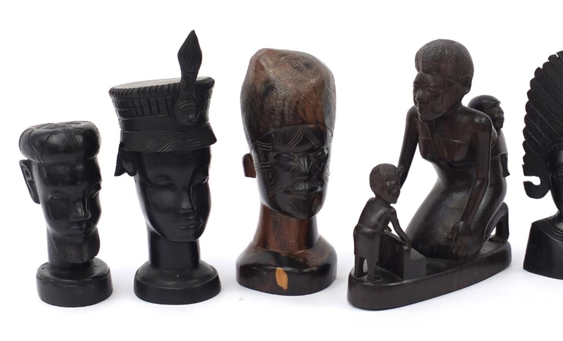 Ten African carved hardwood figures and busts including ebony examples, the largest 28.5cm high : - Bild 2 aus 6