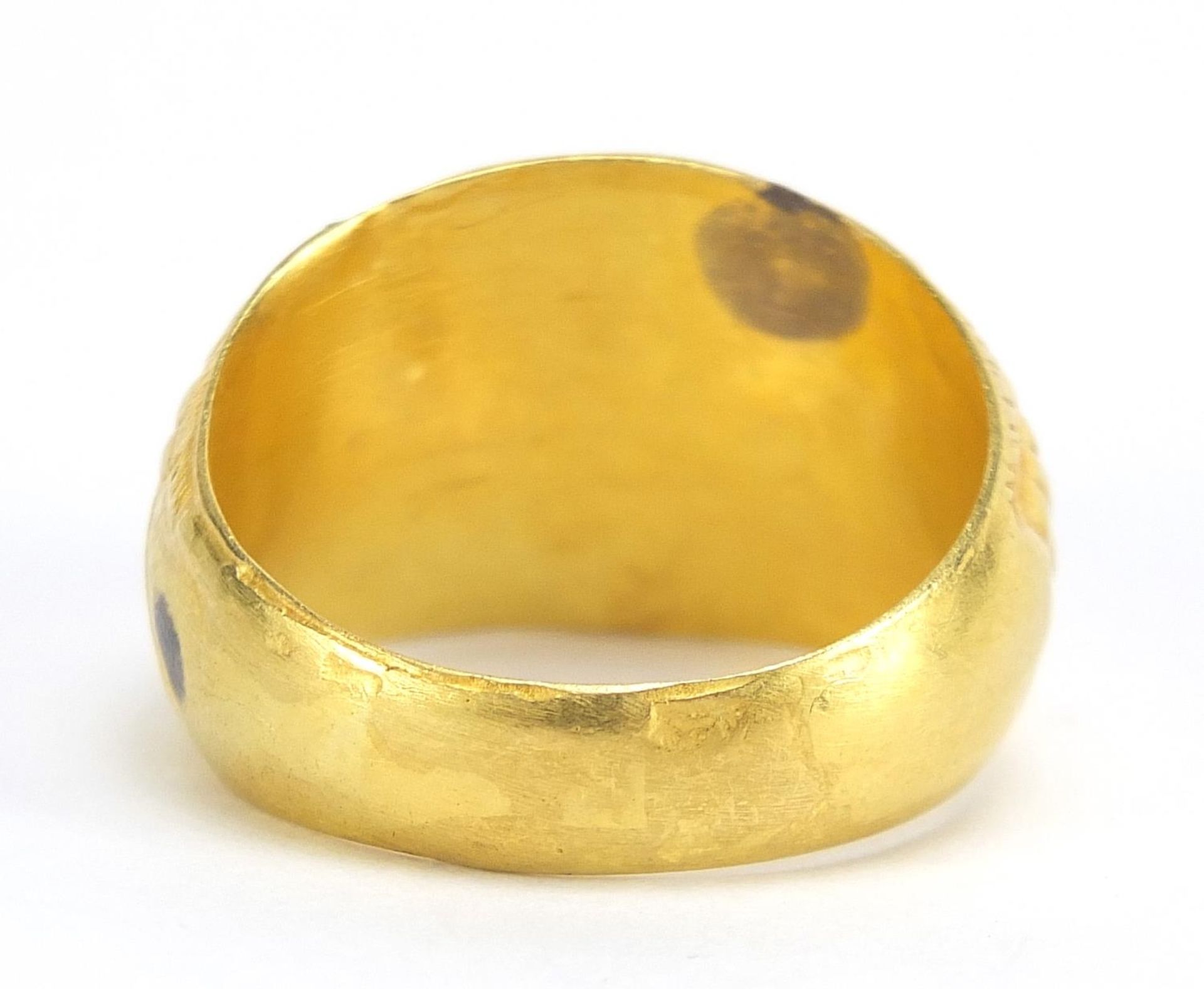 Antique unmarked gold intaglio seal ring carved with a horse, (tests as 15ct+) size U, 5.6g : For - Image 3 of 4