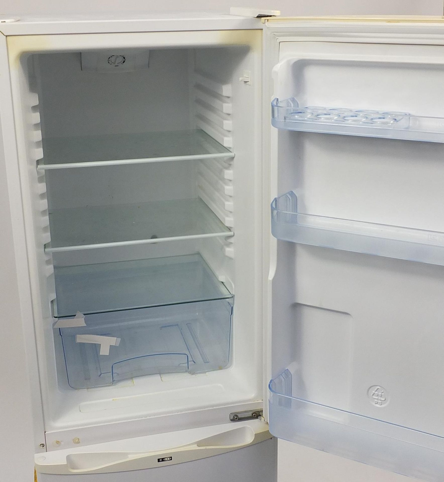 LEC fridge freezer, 153cm H x 48cm W x 53.5cm D : For Further Condition Reports Please Visit Our - Bild 2 aus 4
