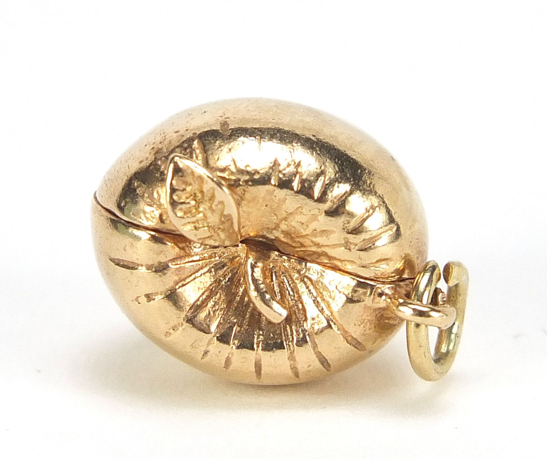 9ct gold apple charm opening to reveal Adam and Eve, 1.2cm high, 4.3g : For Further Condition - Image 2 of 5