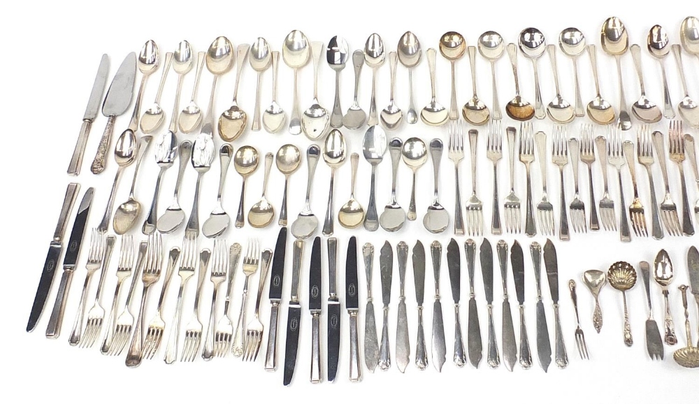 Silver plated and stainless steel cutlery including S Hart & Co examples : For Further Condition - Image 2 of 5