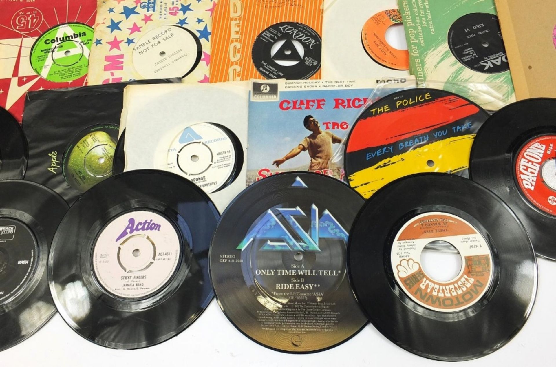 Collection of 45rpm singles including Hedge Hoppers Anonymous, Elvis Presley, David Bowie, Archie - Image 31 of 32
