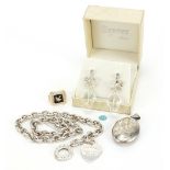 Assorted jewellery including a silver gilt eagle college ring, silver locket and pair of silver