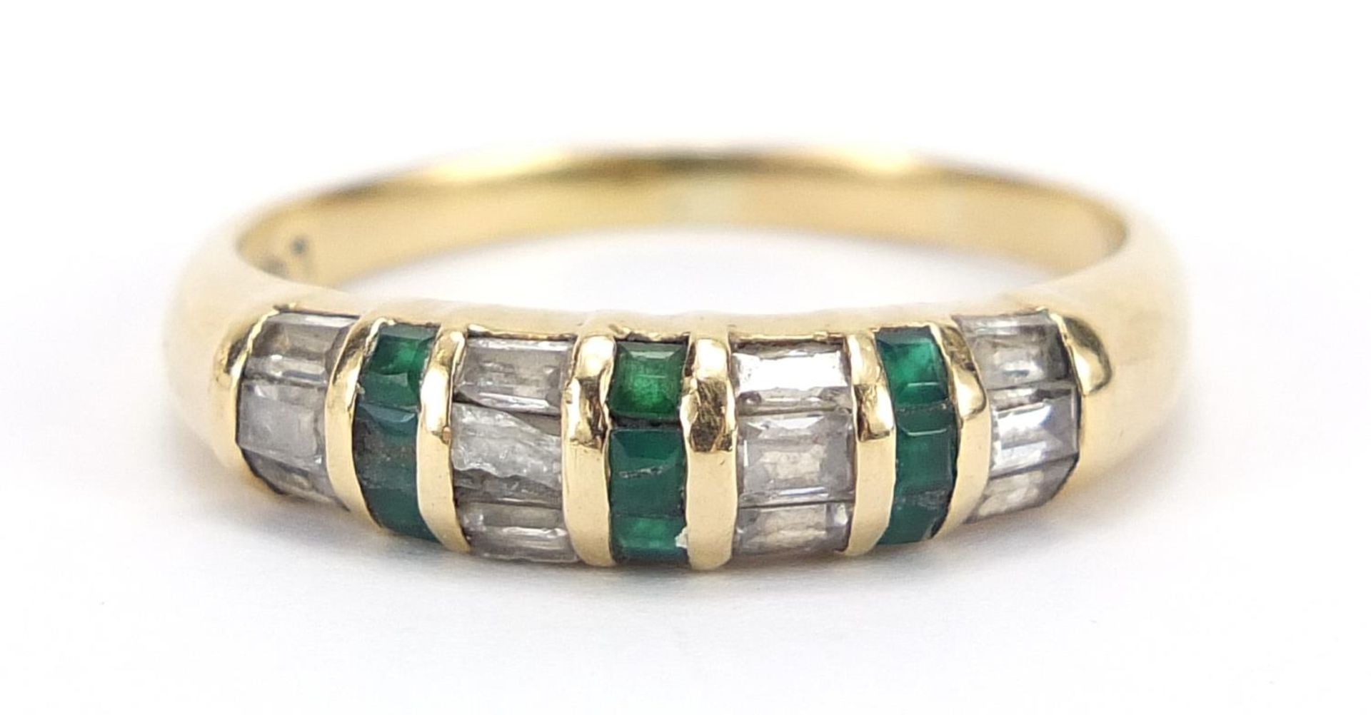 18ct gold green and clear stone half eternity ring, size V, 3.8g : For Further Condition Reports