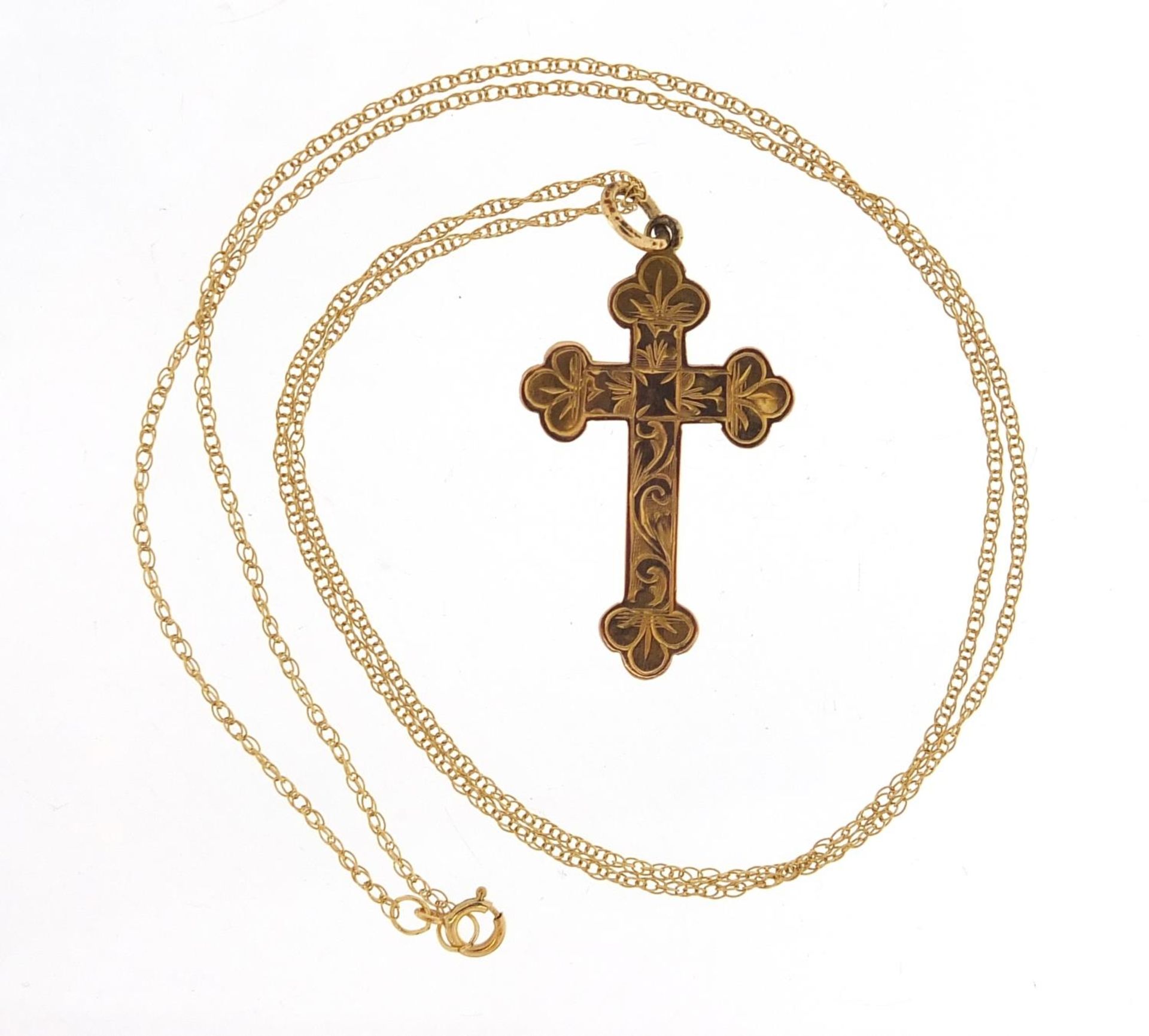9ct gold engraved cross pendant on a 9ct gold necklace, 3.3cm high and 47cm in length, 1.4g - Image 2 of 4