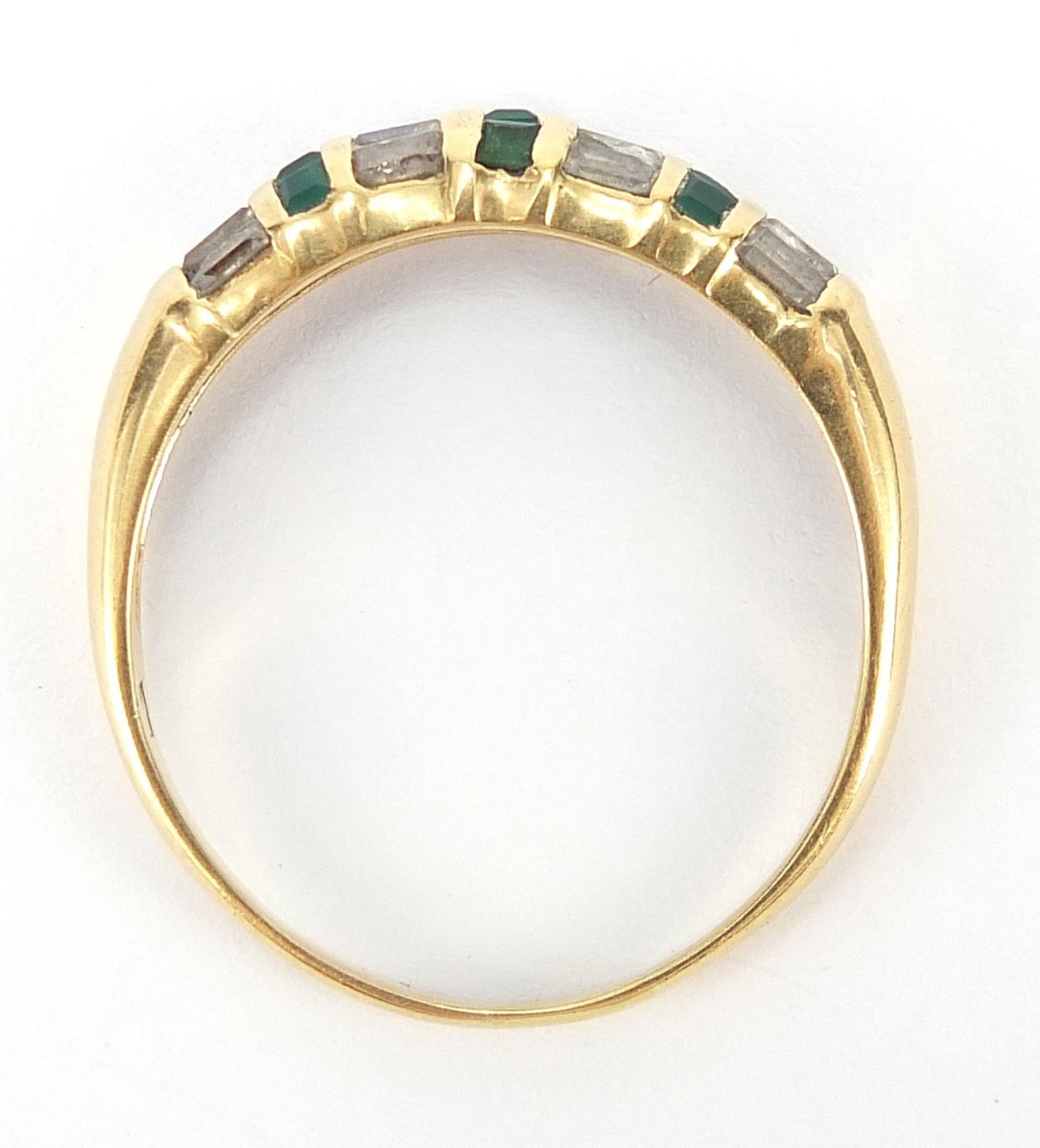 18ct gold green and clear stone half eternity ring, size V, 3.8g : For Further Condition Reports - Image 4 of 6