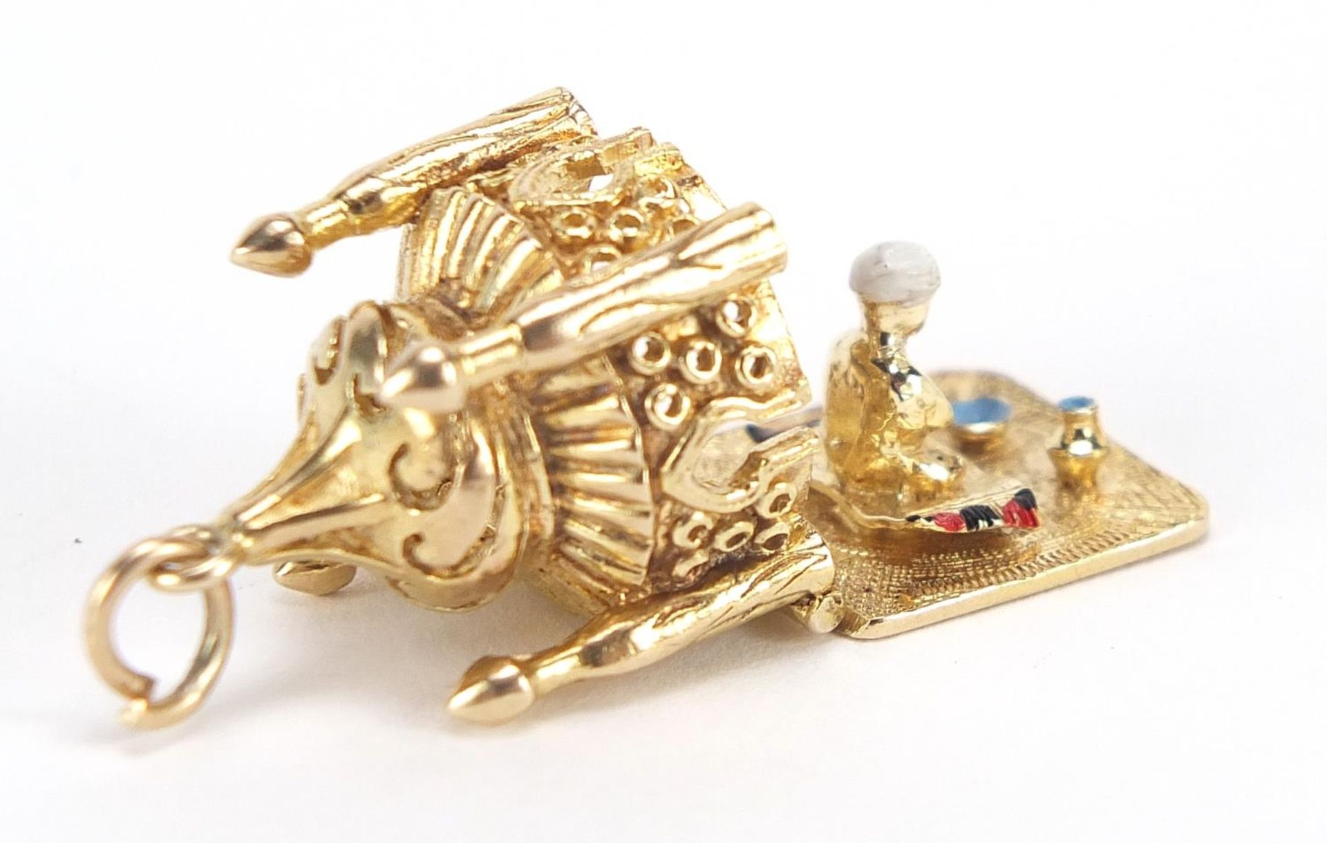 9ct gold and enamel Taj Mahal charm opening to reveal a praying figure, 2.2cm high, 10.2g : For - Image 3 of 7