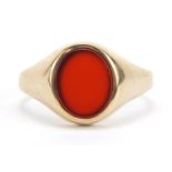 Antique design 9ct gold carnelian signet ring, size V, 5.0g : For Further Condition Reports Please