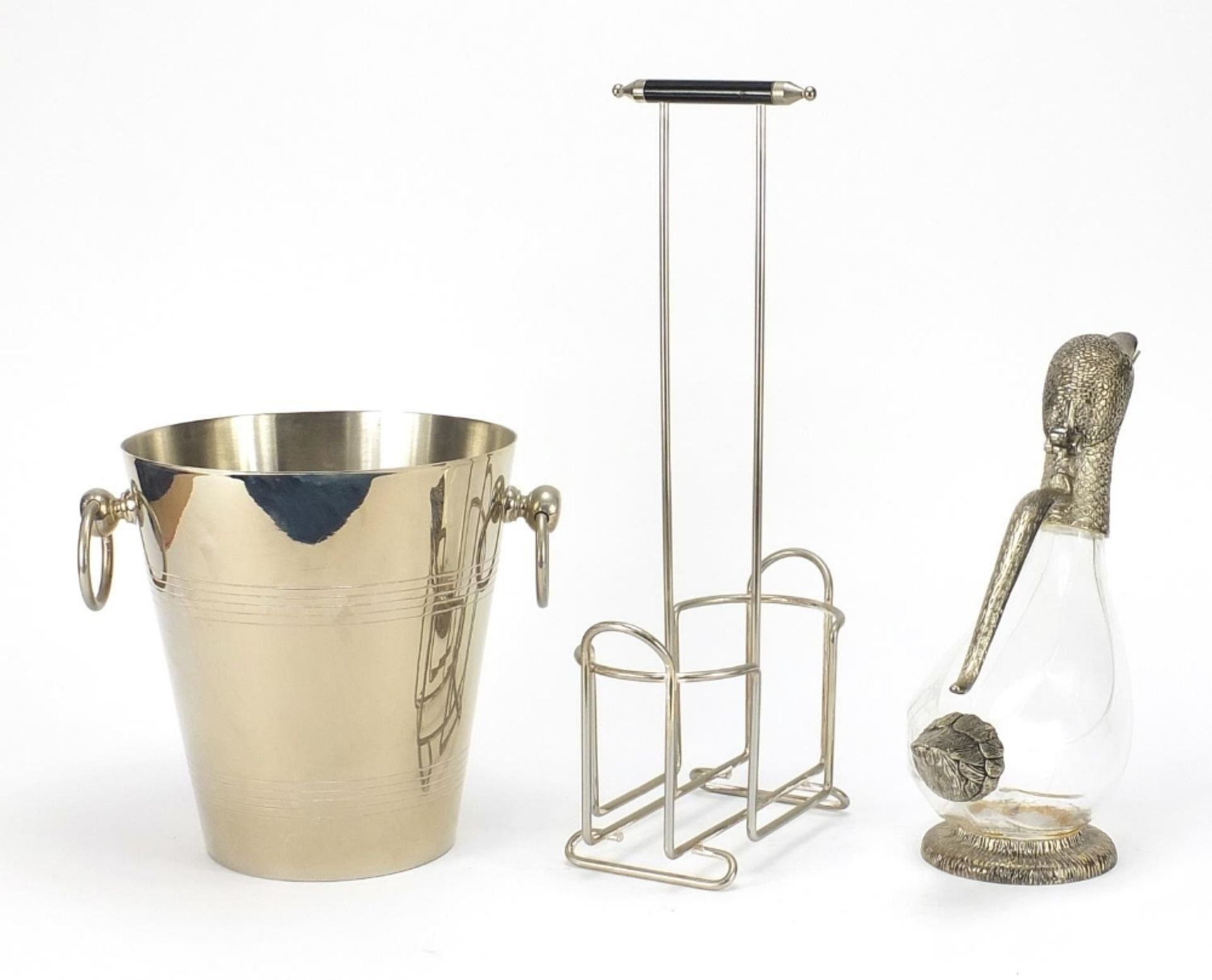 Vintage items comprising a duck design claret jug, 1970's bottle stand and Champagne ice bucket, the - Bild 2 aus 3