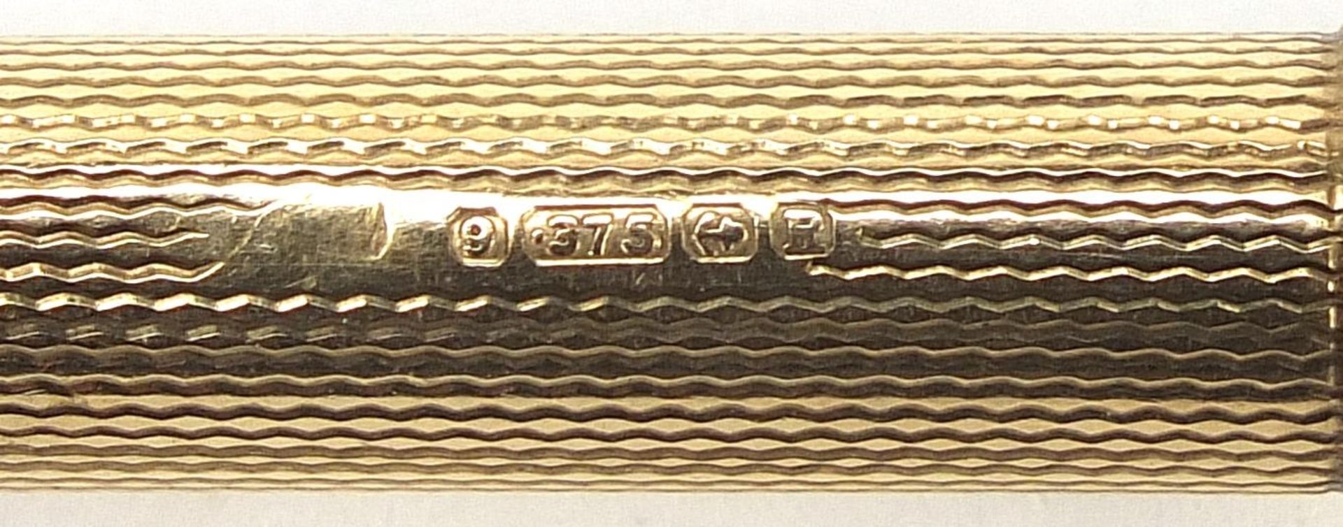 9ct gold cigar pricker with engine turned decoration, Birmingham 1941, 6.5cm in length, 7.2g : For - Image 4 of 4