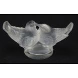 Rene Lalique, French frosted and clear glass Deux Colombes Cache, etched R Lalique, 7.5cm wide : For