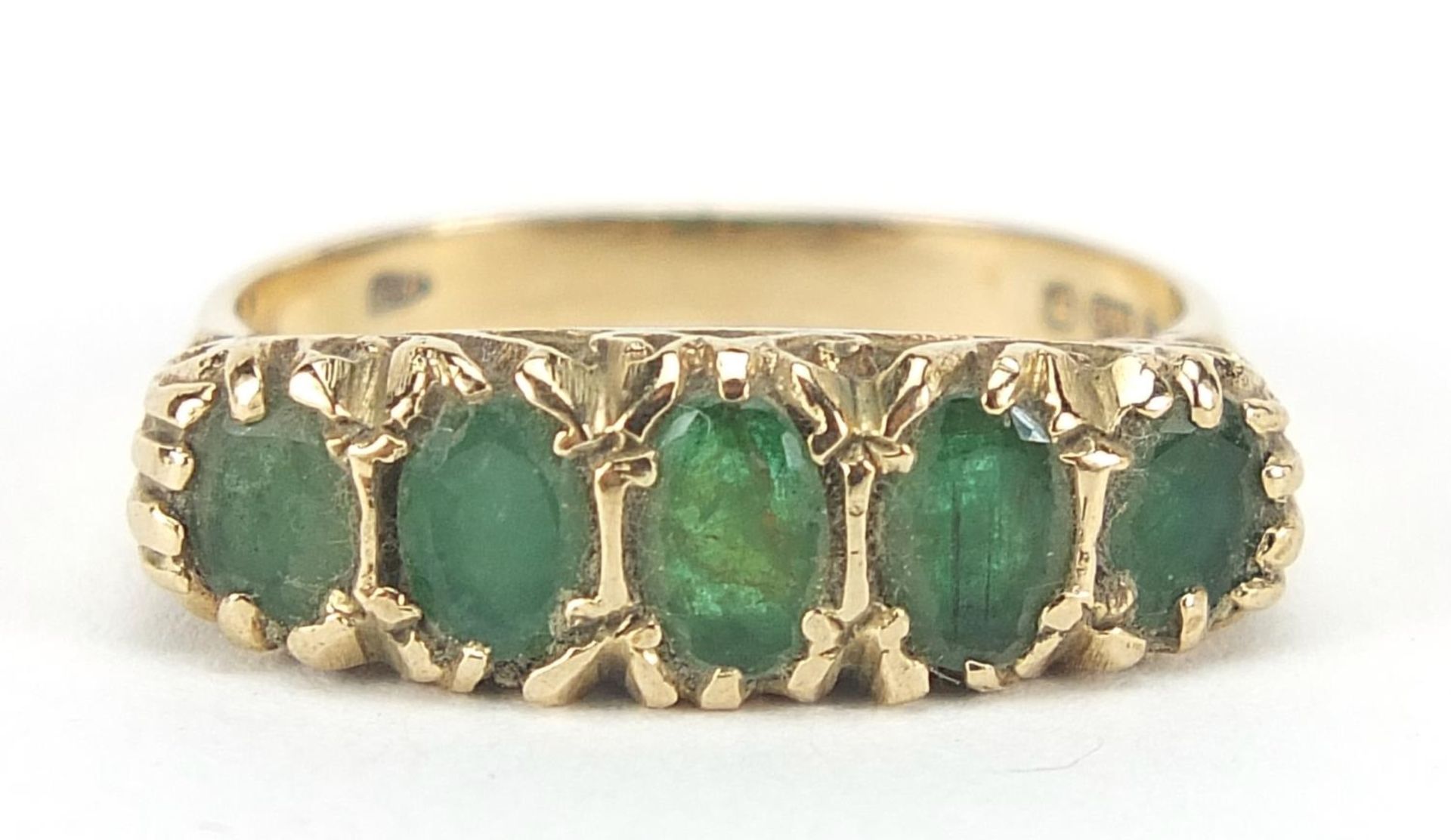 9ct gold graduated emerald five stone ring, size N, 3.8g : For Further Condition Reports Please