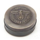 German military interest snuff box, 7cm in diameter : For Further Condition Reports Please Visit Our