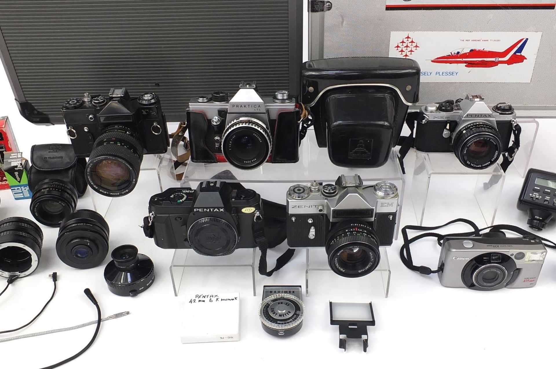Vintage and later cameras, lenses and accesories including Zenith, Pentax, Canon, converters, - Image 3 of 5