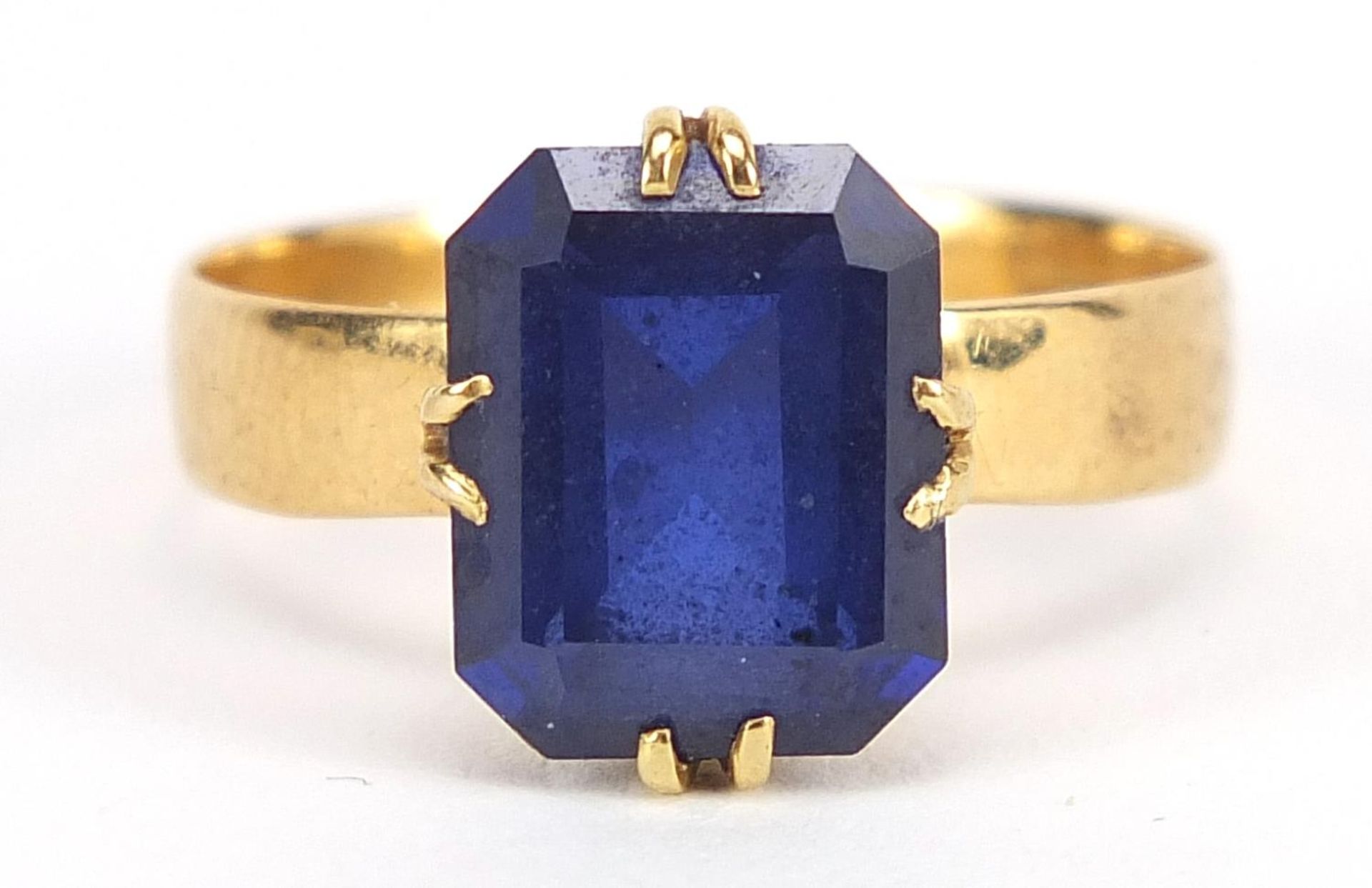 18ct gold sapphire ring, the sapphire approximately 10mm x 8mm x 3.5mm deep, size K, 2.9g