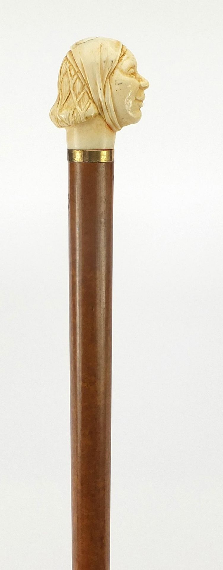 Hardwood and ebony walking stick with carved ivory pommel in the form of a lady's head, 90cm in - Image 3 of 8