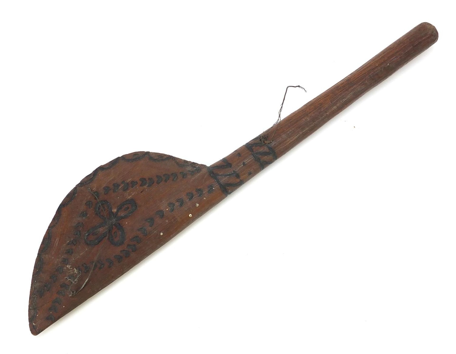 Tribal interest carved wooden paddle possibly Polynesian, 44cm in length - Bild 3 aus 3