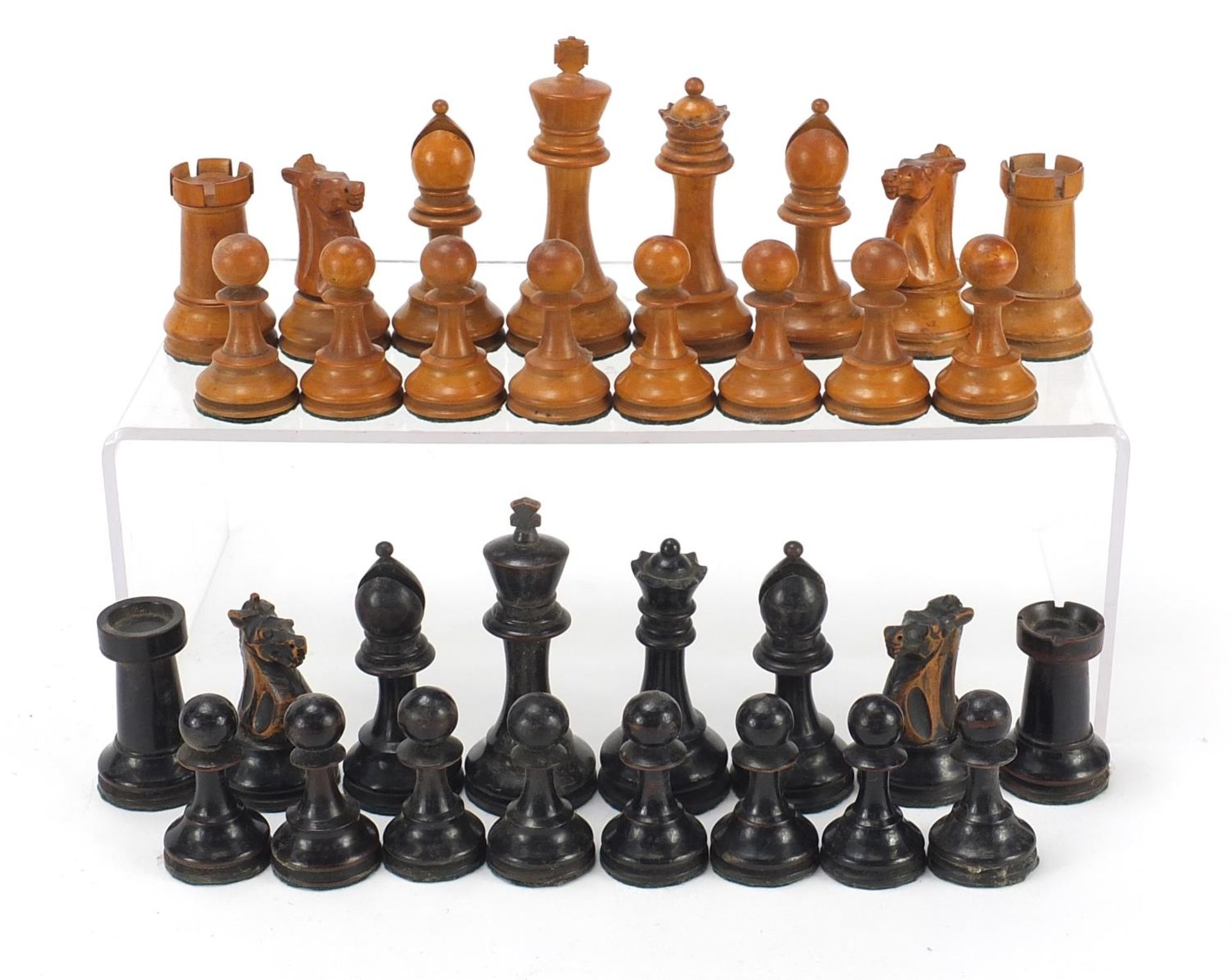 19th century boxwood and ebonised Staunton chess set, 10.5cm high