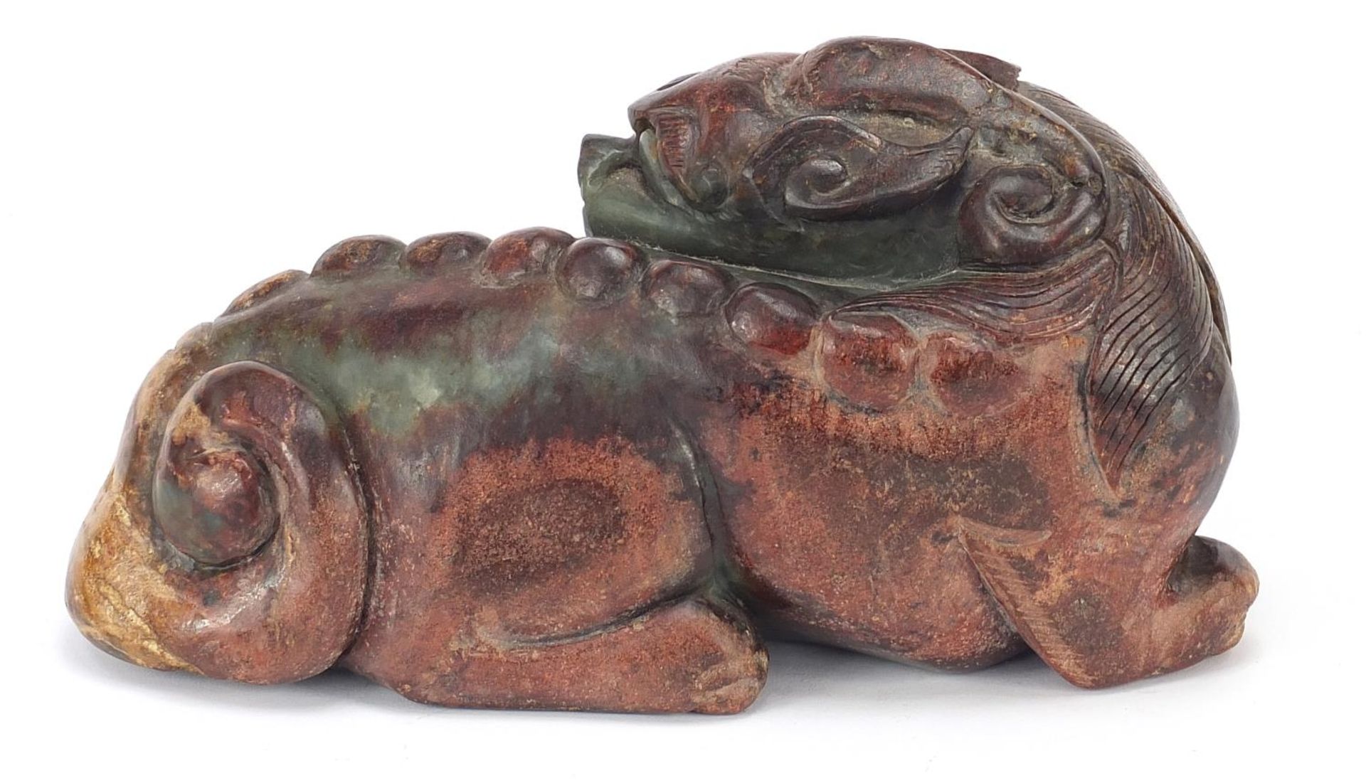 Large Chinese hardstone carving of a mythical animal, 23cm wide - Image 4 of 7