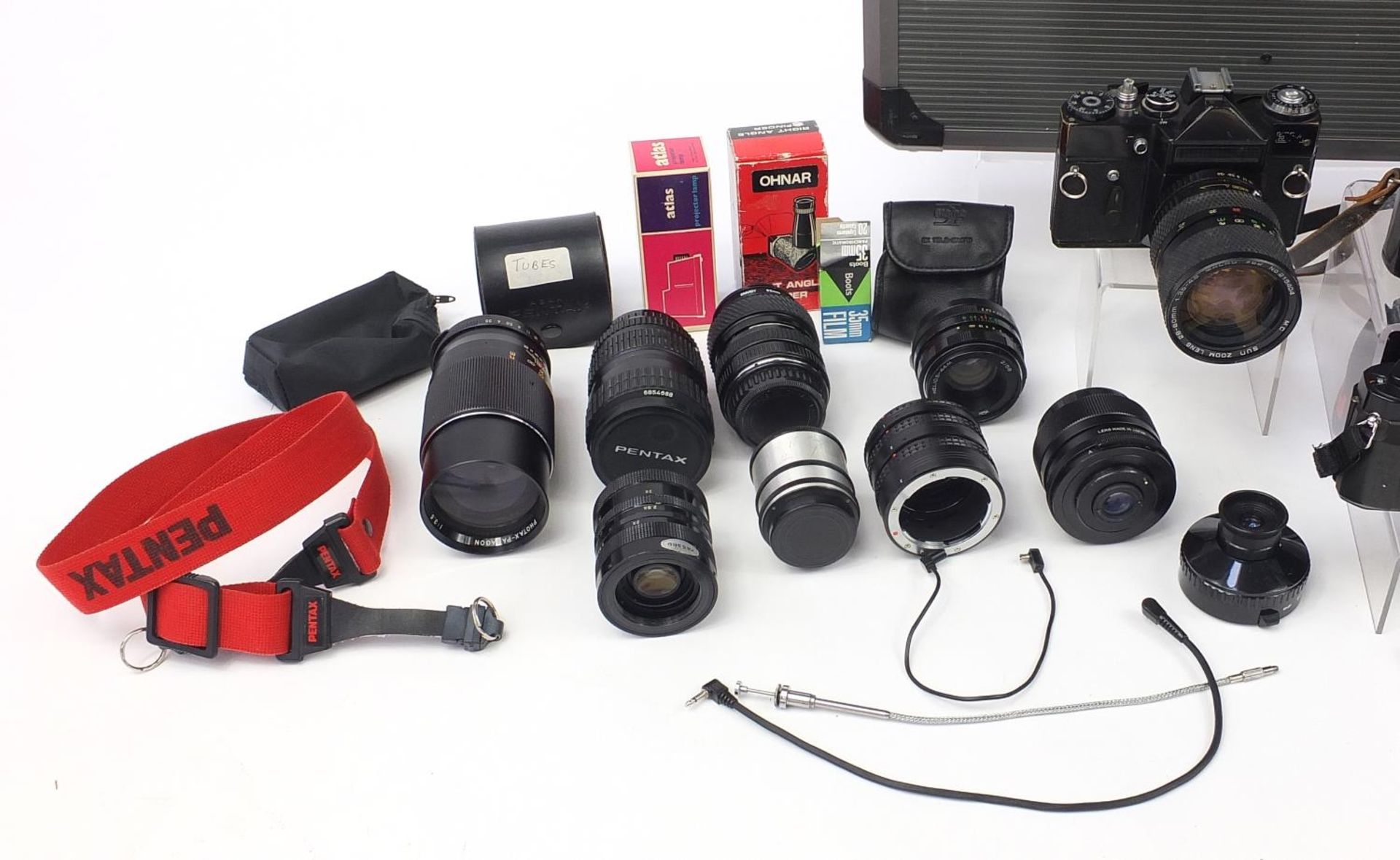 Vintage and later cameras, lenses and accesories including Zenith, Pentax, Canon, converters, - Image 2 of 5