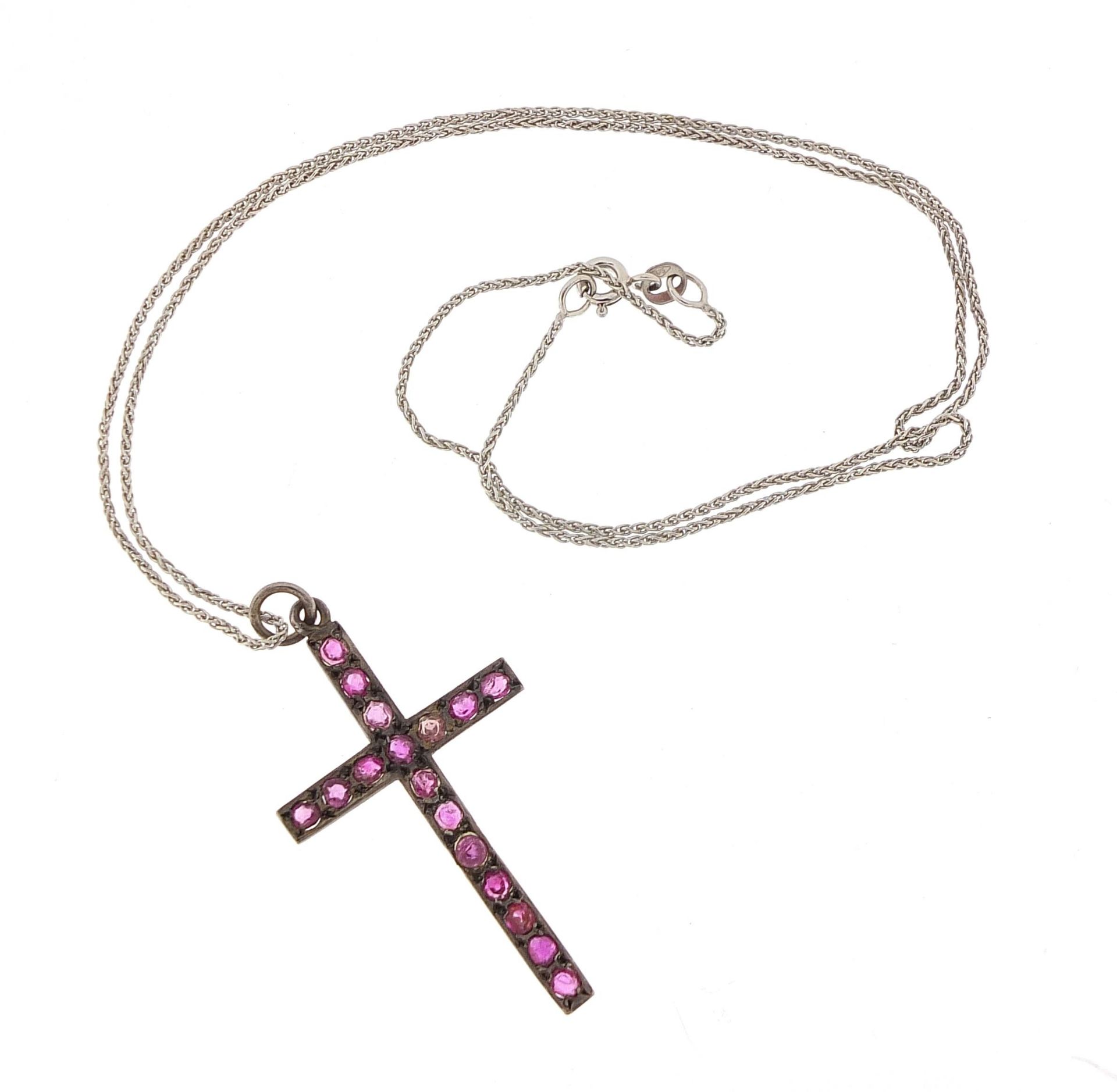White metal purple stone cross pendant on a 9ct white gold necklace, 4.5cm high and 50cm in - Image 2 of 4