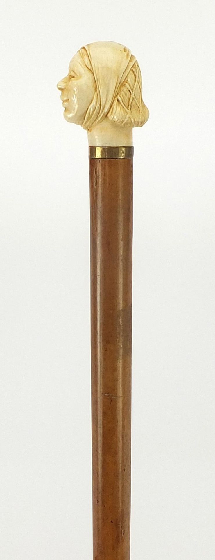 Hardwood and ebony walking stick with carved ivory pommel in the form of a lady's head, 90cm in - Image 6 of 8