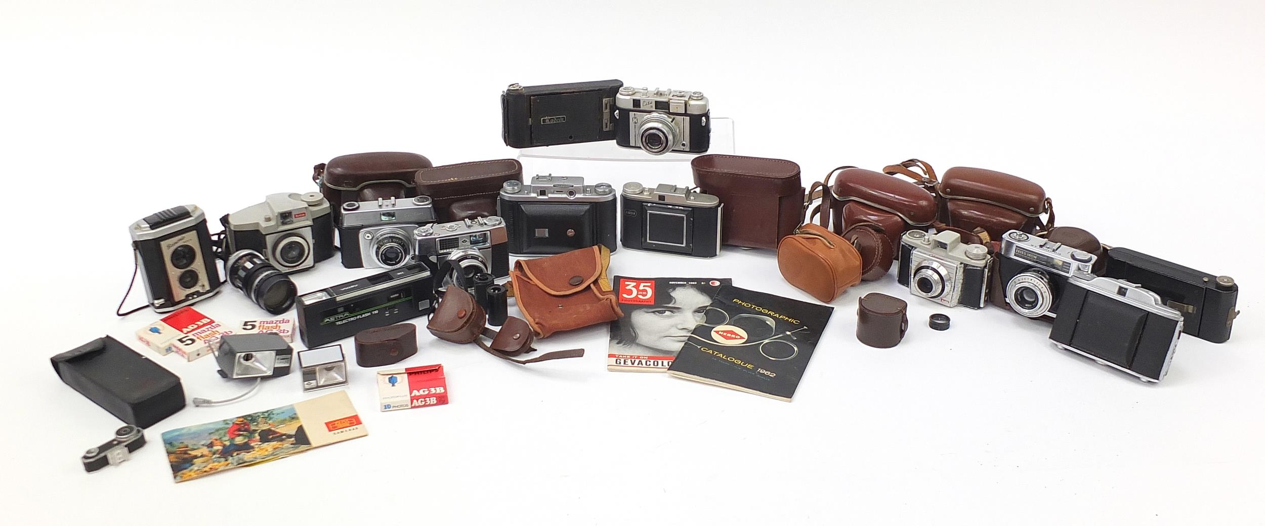 Cameras and accessories including an Ilford Sportsman, Ensign Selfix 820 Special and a Kodak Brownie