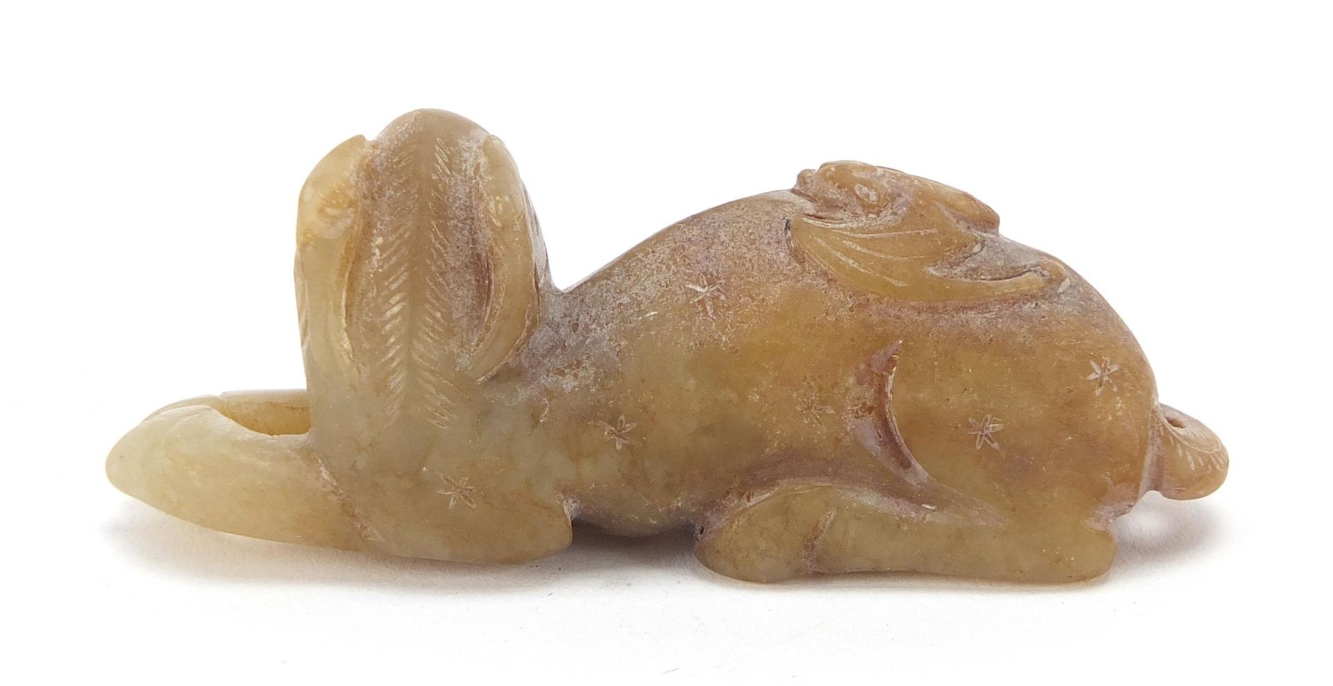 Good Chinese hardstone carving of a recumbent horse and bat, possibly jade, 8.5cm in length - Image 3 of 7