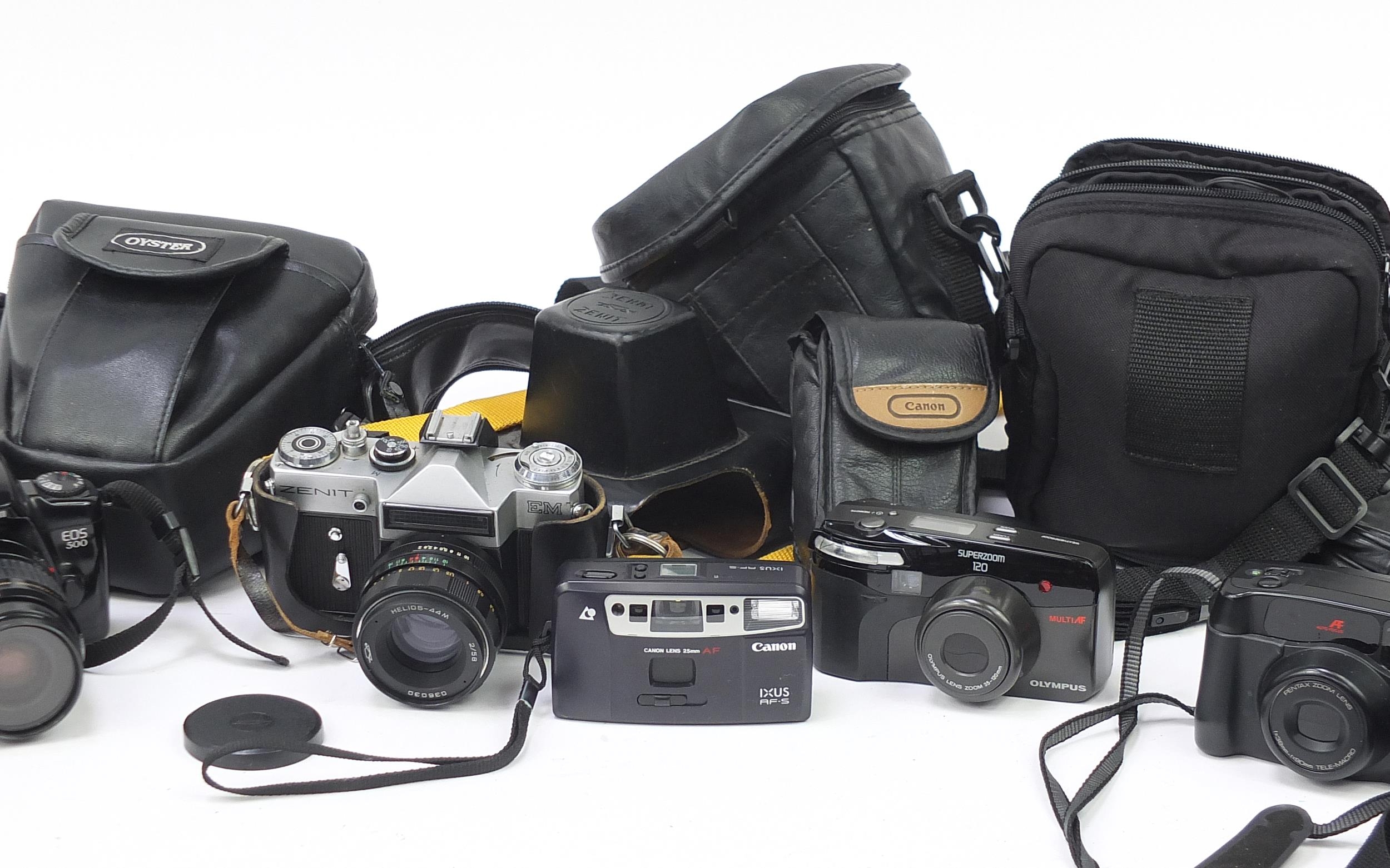 Cameras, binoculars and accessories including vintage Pentax P30, Zenith, Canon ELS 500 and Zenith - Image 4 of 5