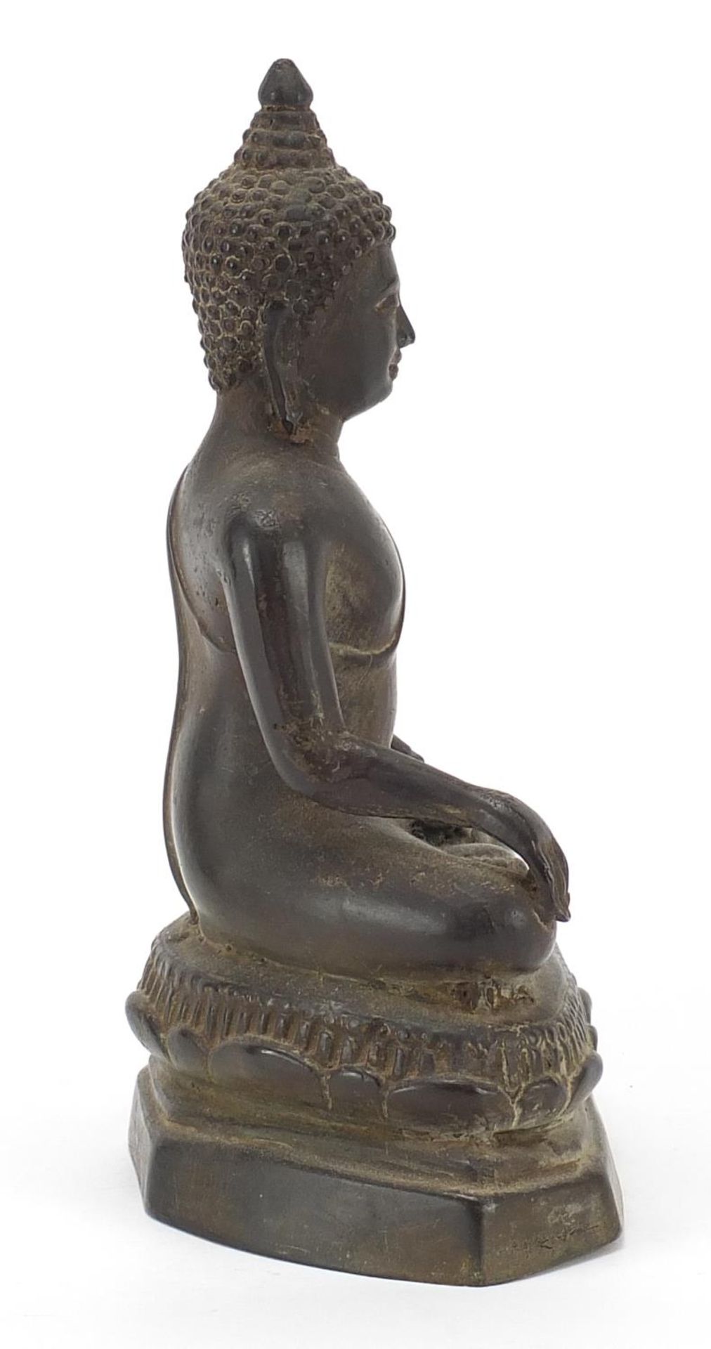 Burmese patinated bronze figure of seated Buddha, 20.5cm high - Image 5 of 7