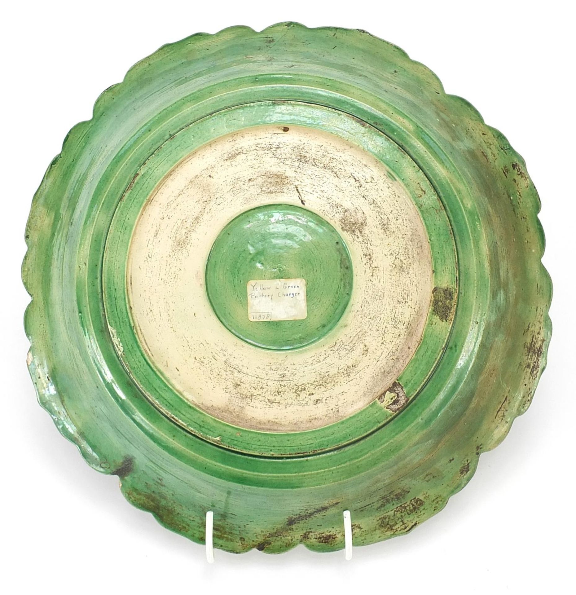 Chinese green and yellow glazed porcelain dish decorated in relief with figures in a palace setting, - Image 5 of 5