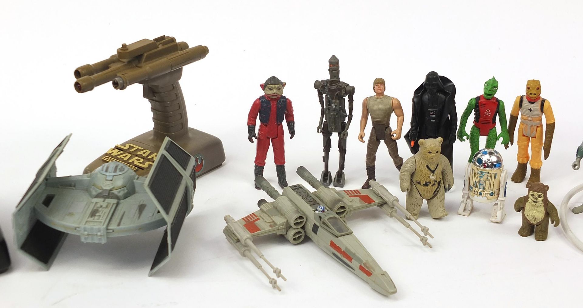 Vintage Star Wars figures and vehicles and a red Meccano design metal crane, the crane 60cm high - Image 3 of 6