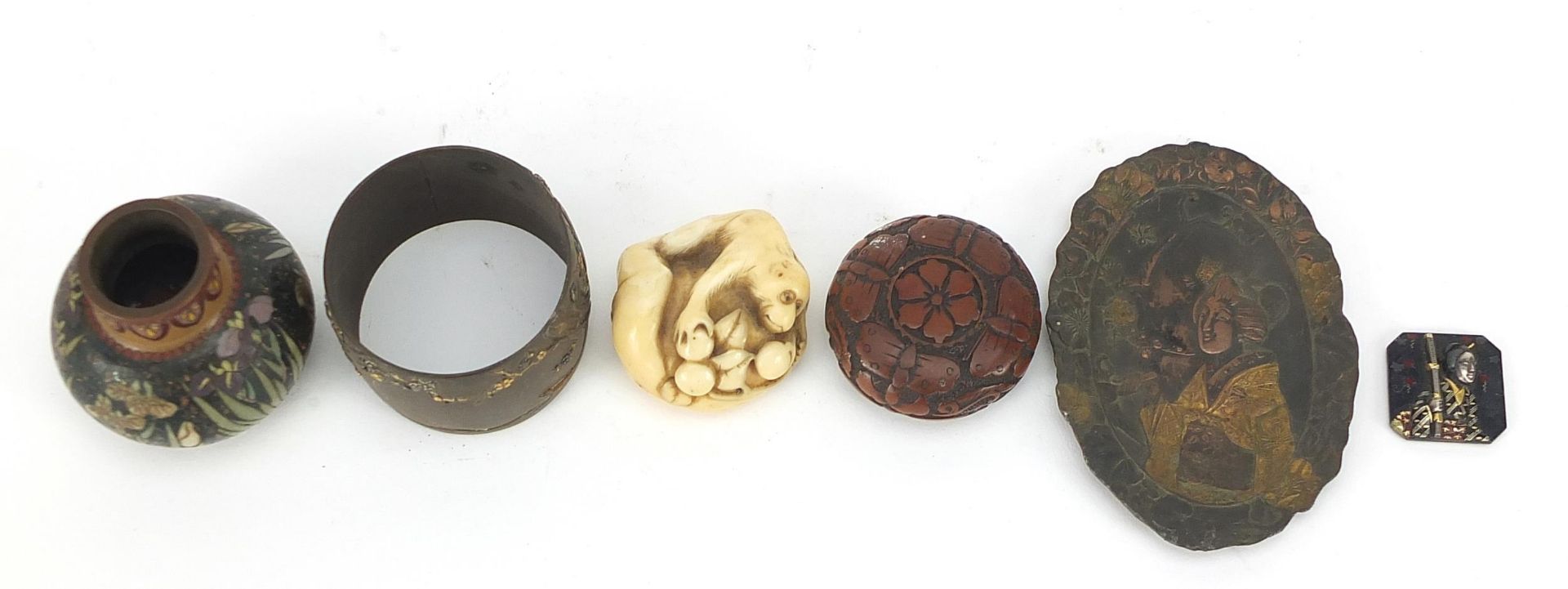 Japanese objects including an ivory toggle, mixed metal napkin ring and cloisonne vase, the - Image 5 of 6