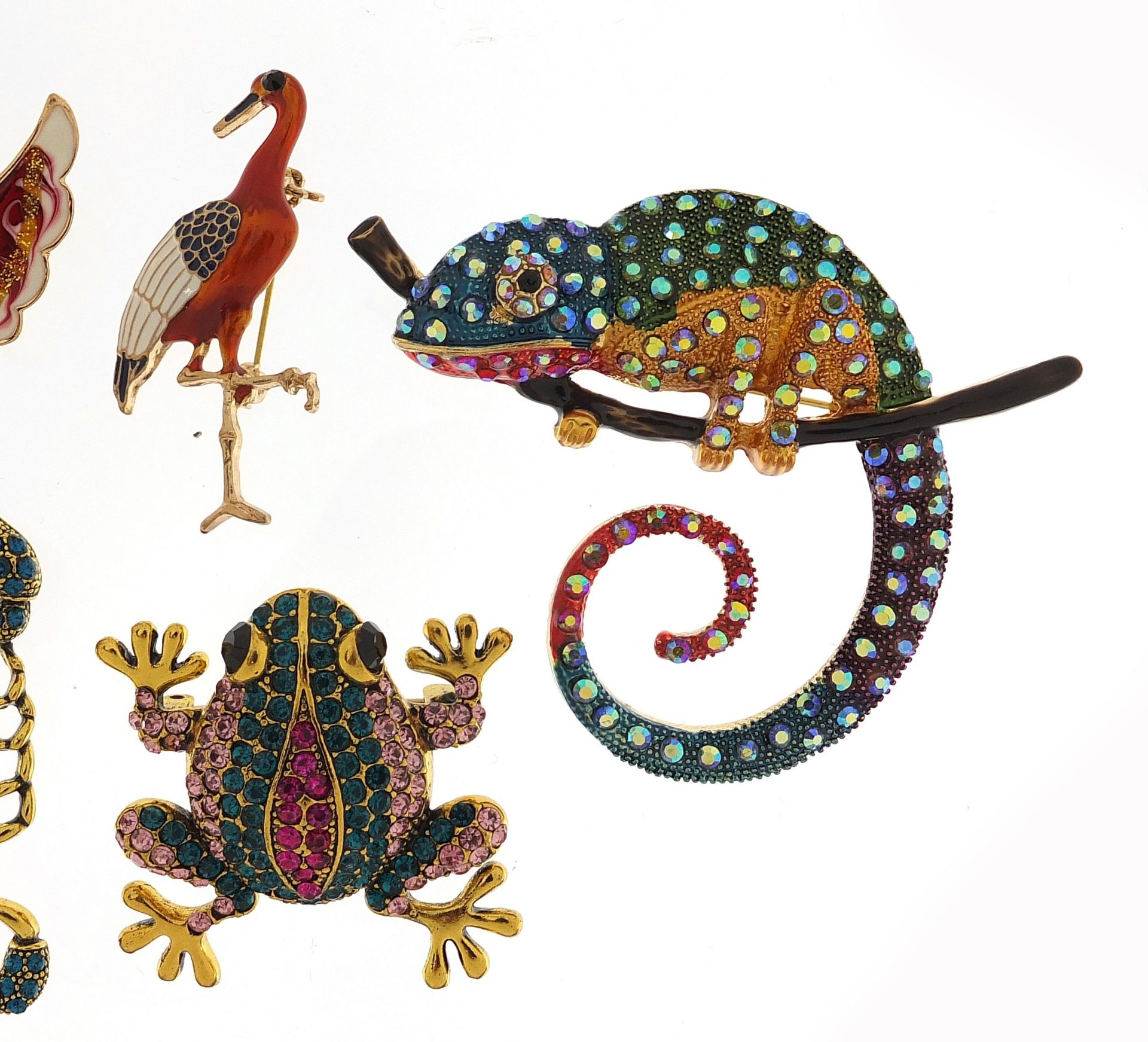Six jewelled and enamel animal and insect brooches including hummingbird, chameleon, scorpion and - Image 3 of 4