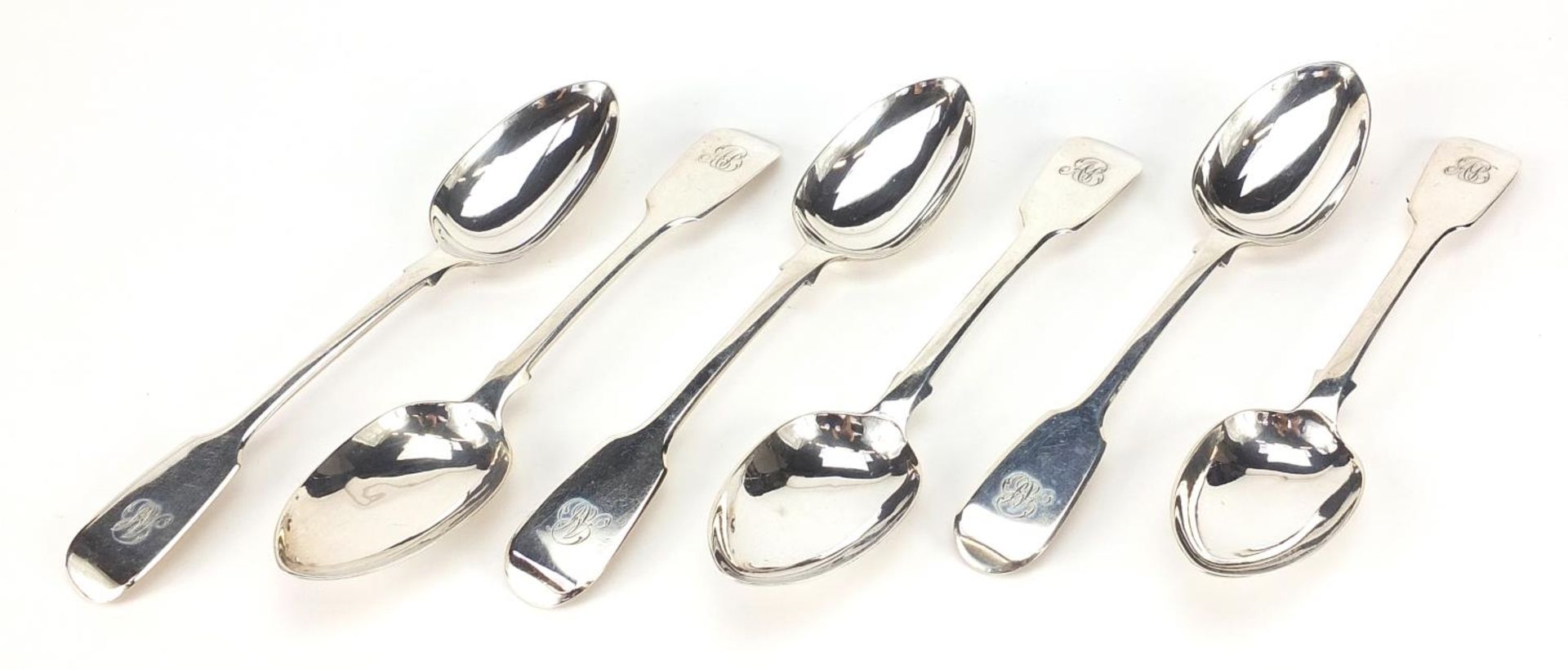 Robert Wallis, set of six Victorian silver teaspoons with fitted case, London 1843, 14cm in