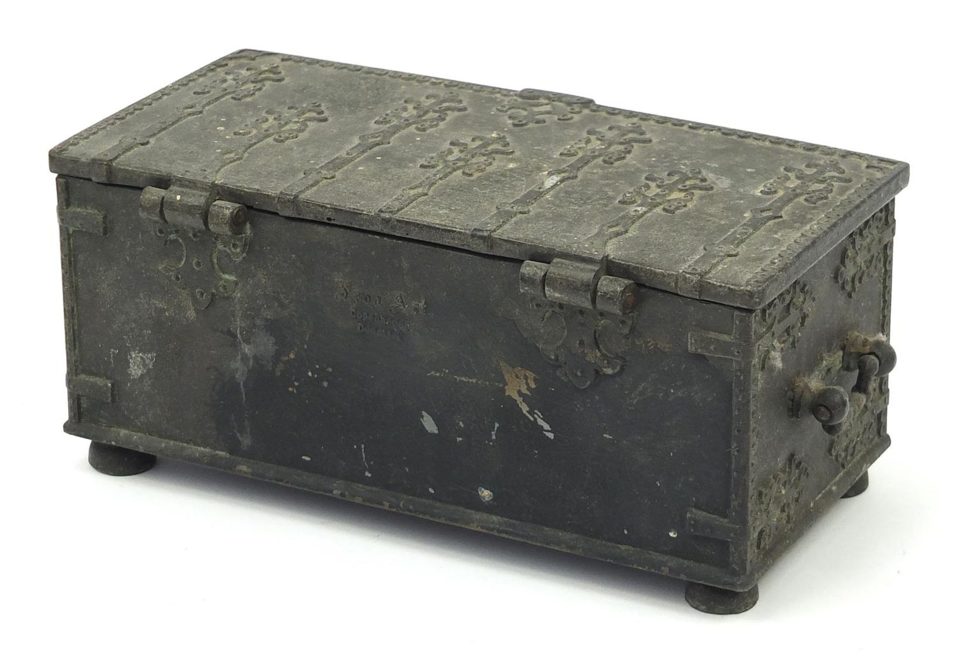 Antique style Danish iron art casket with twin handles, 9cm H x 20cm W x 10cm D - Image 4 of 6