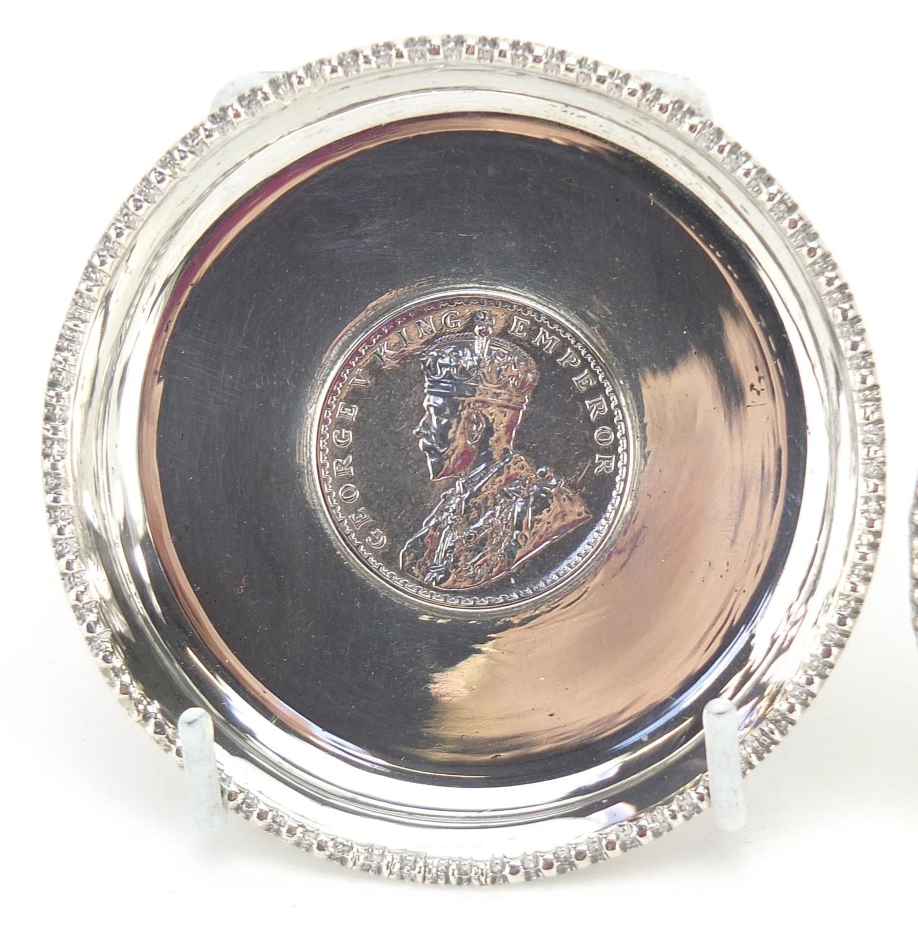 Two Indian silver one rupee coin dishes comprising 1888 and 1914, 8cm in diameter, 89.7g - Image 2 of 7