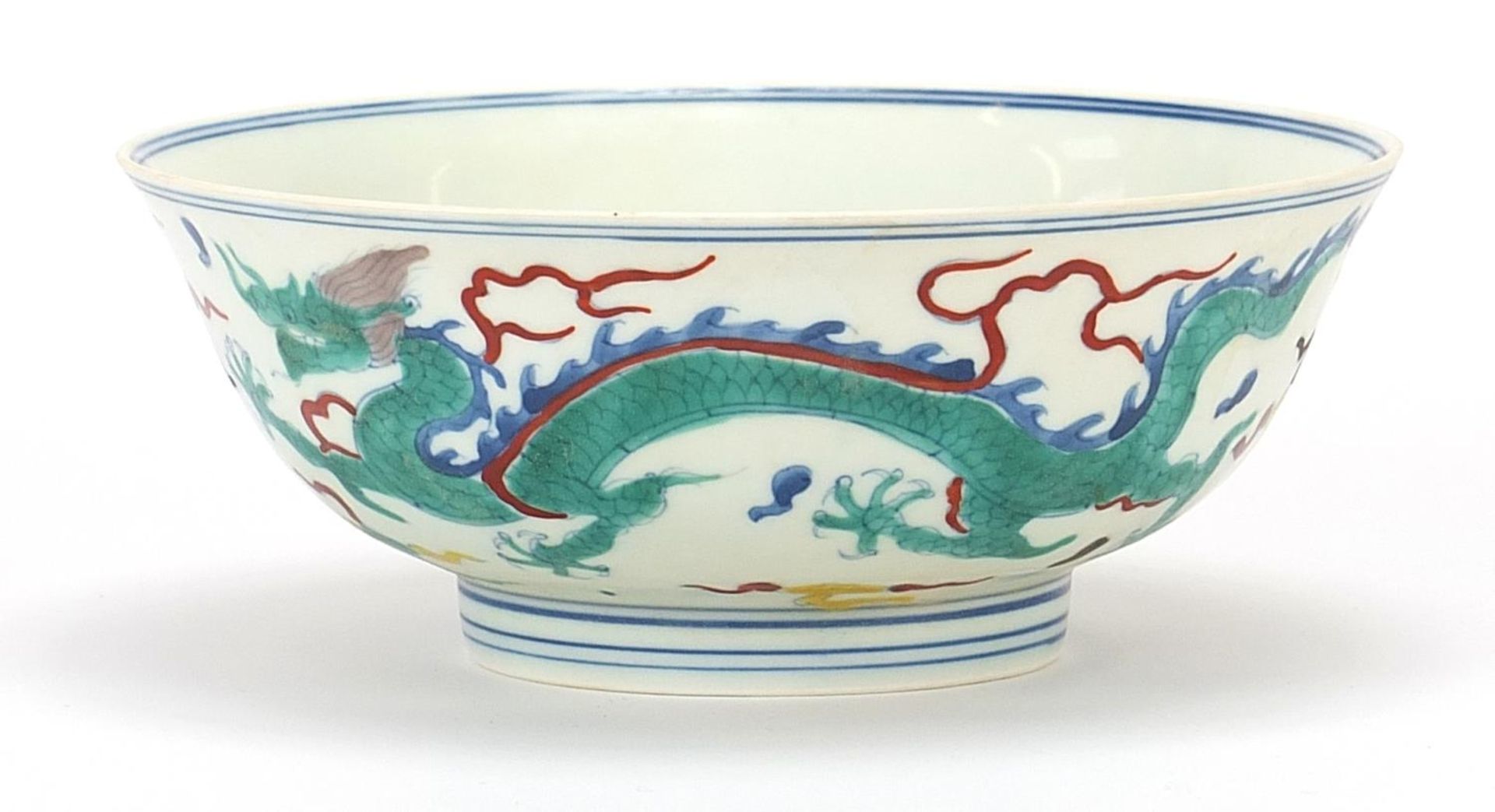 Chinese porcelain bowl with dragons, six figure character marks to the base, 18.5cm in diameter - Bild 4 aus 9