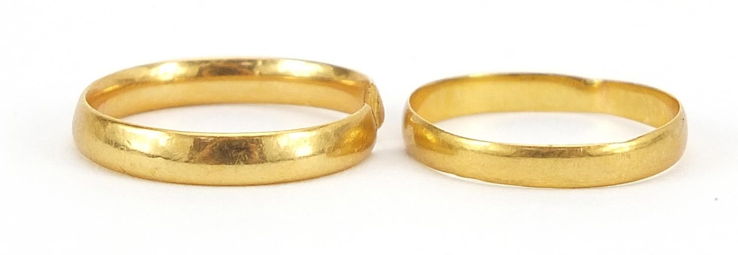 Two 22ct gold wedding bands, one broken, the other size K, total 3.2g - Image 2 of 6