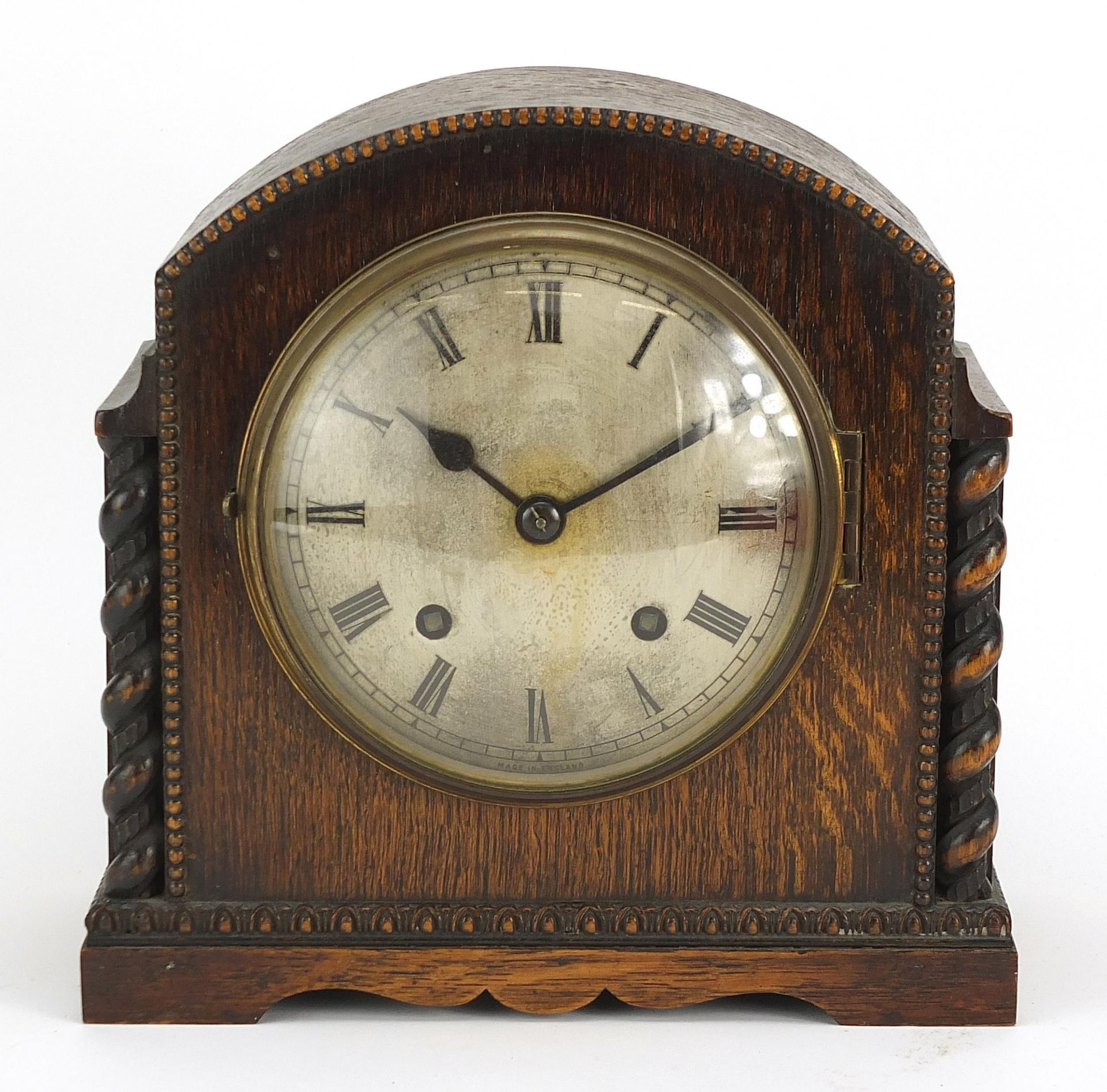 Oak cased striking mantle clock with silvered dial and barley twist columns, 23cm high - Image 2 of 7