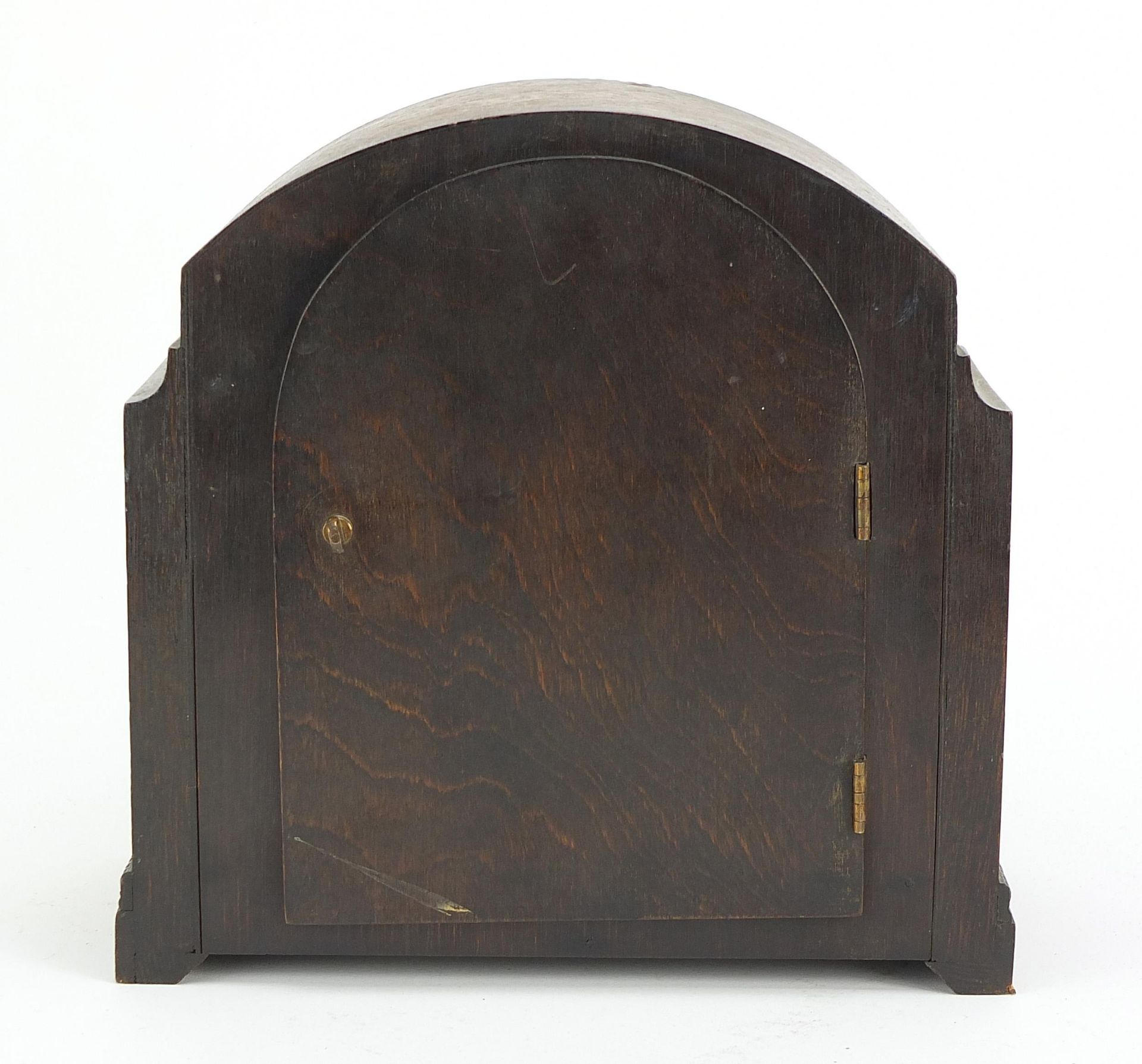 Oak cased striking mantle clock with silvered dial and barley twist columns, 23cm high - Image 4 of 7