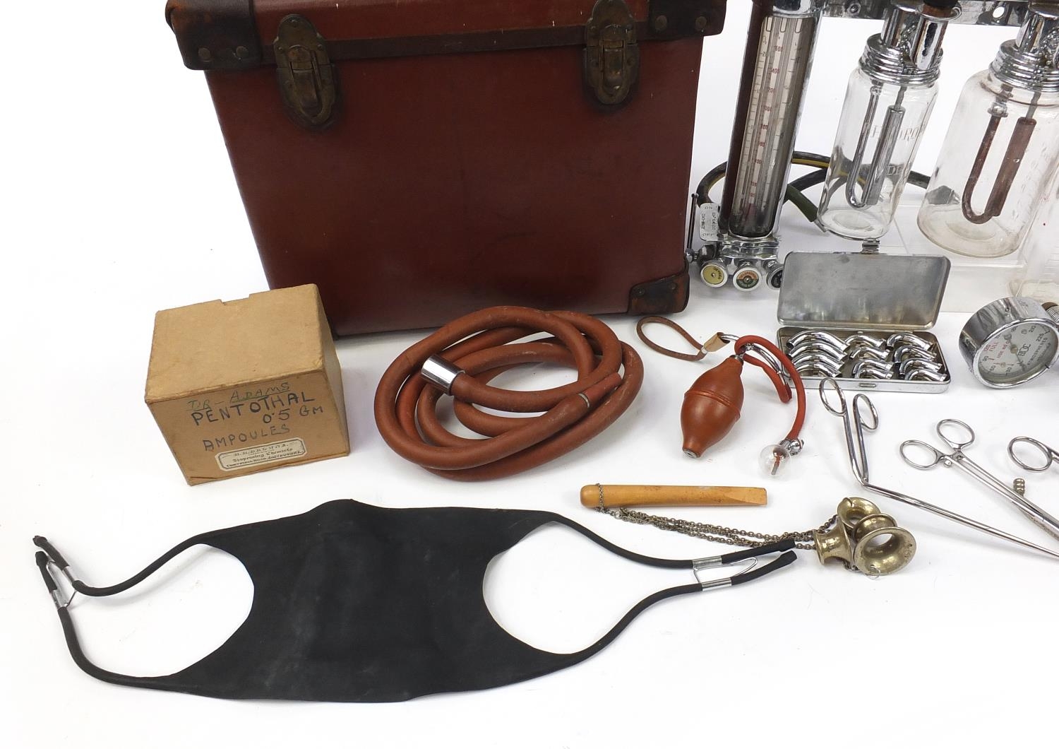 Vintage brown leather medical bag from the estate of Dr John Bodkin Adams, containing instruments - Image 4 of 9