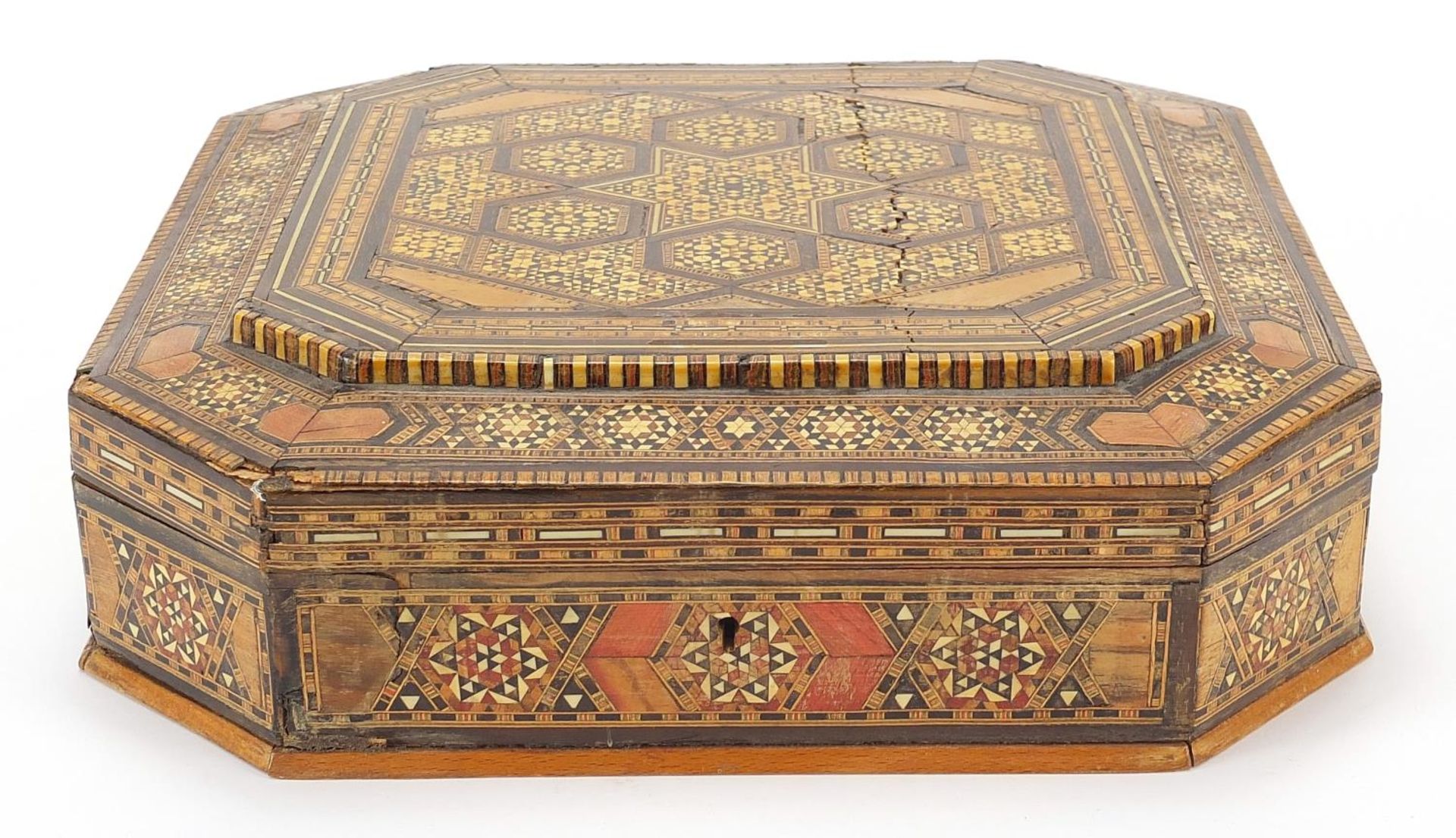 Syrian Moorish design casket with floral inlay, 8.5cm H x 28.5cm W x 29.5cm D - Image 3 of 8