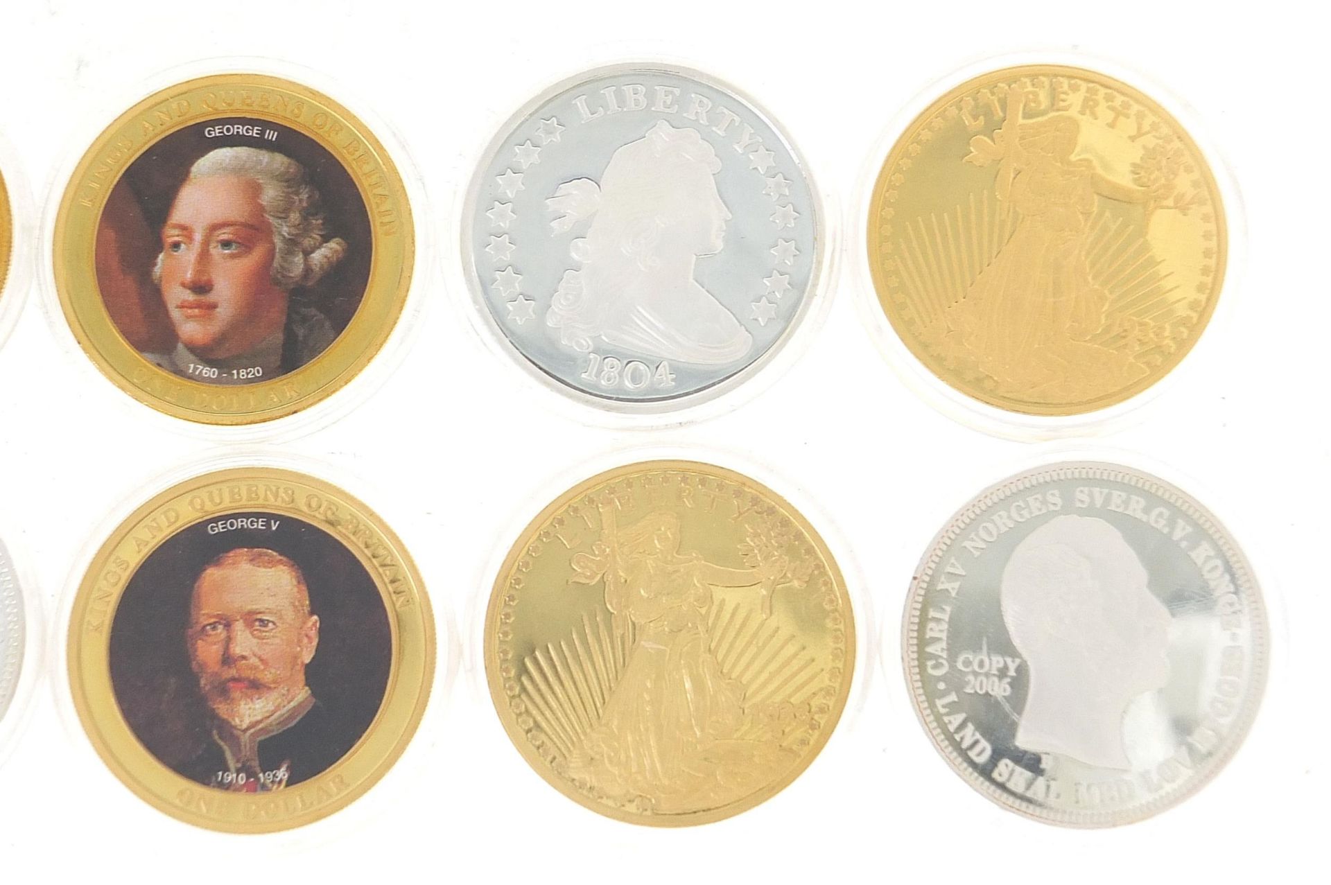 Ten commemorative coins depicting American eagle, Queen Elizabeth II and others - Image 3 of 4