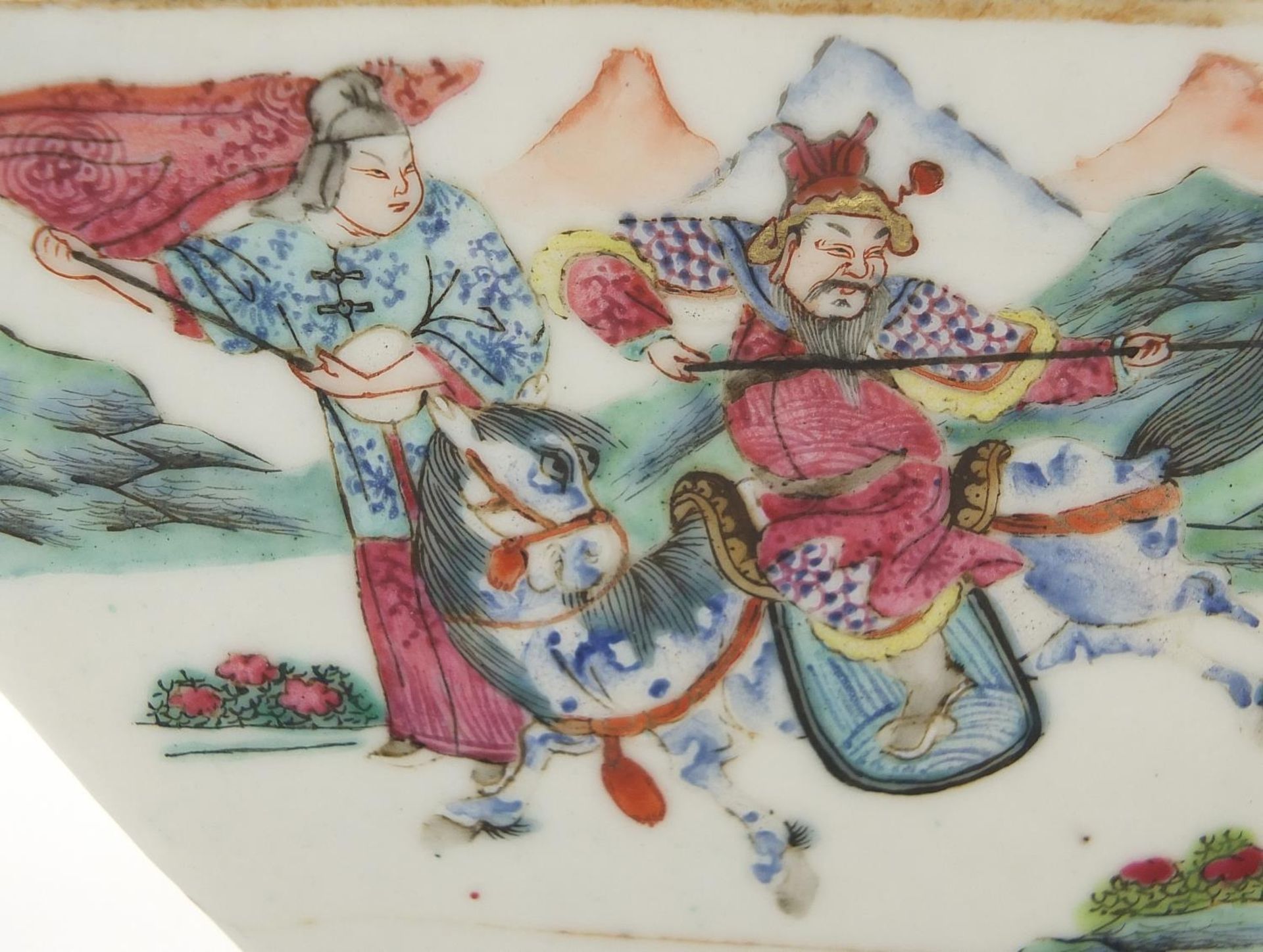 Chinese porcelain planter hand painted in the famille rose palette with warriors, red character mark - Image 3 of 10