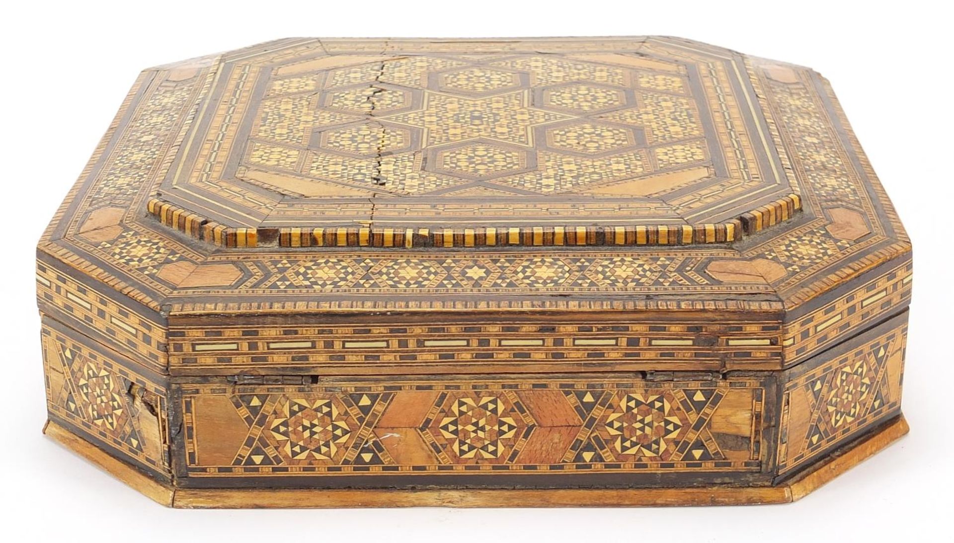 Syrian Moorish design casket with floral inlay, 8.5cm H x 28.5cm W x 29.5cm D - Image 5 of 8