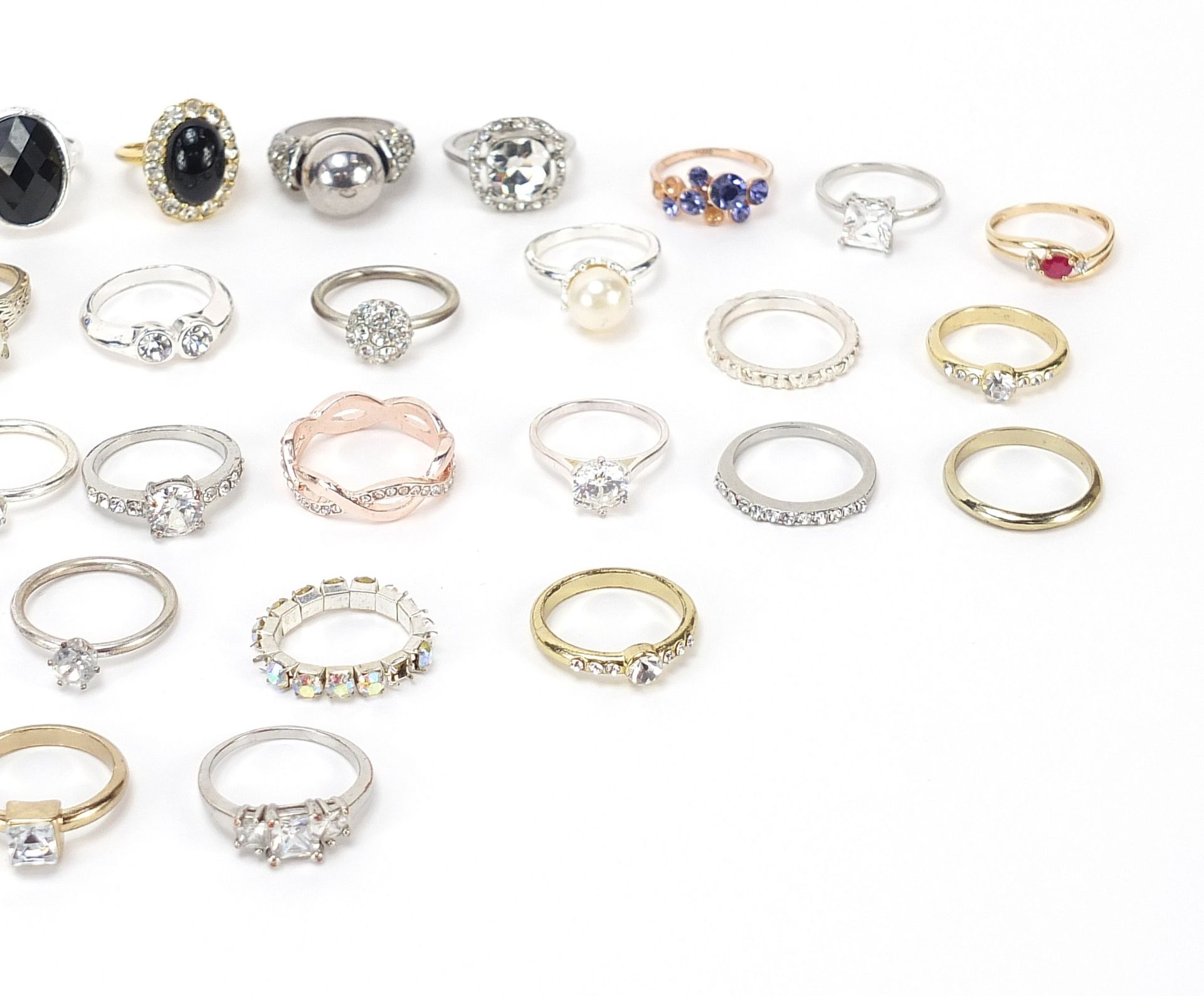 Large selection of costume jewellery rings, some set with colourful stones and glass, various sizes - Image 4 of 4