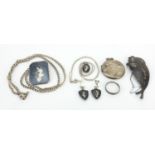 Siam silver niello work jewellery and a circular silver locket including brooch, pendant and